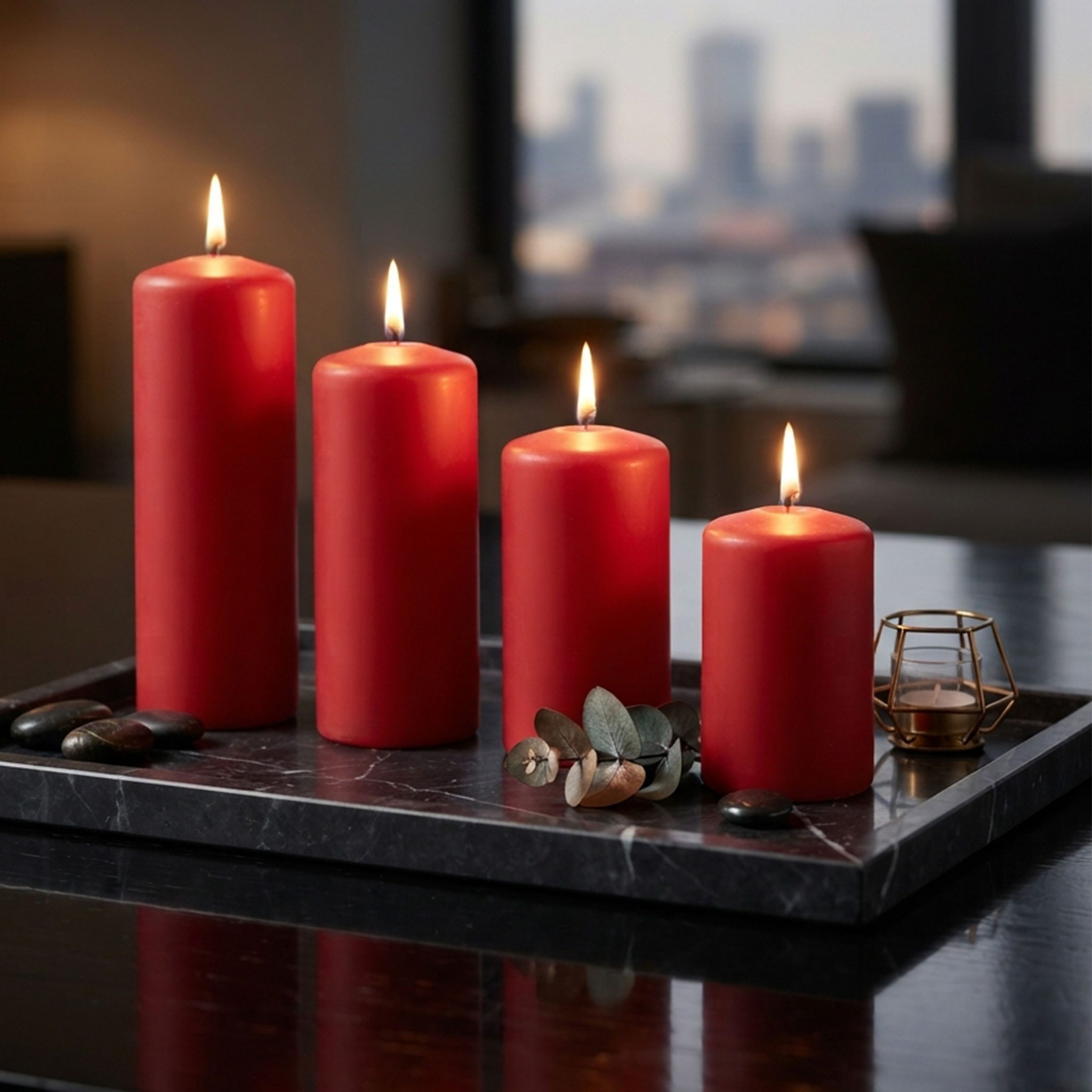 Spetebo LED-Kerze Echtwachs Stumpenkerzen 4er Set - bordeaux rot, warmweiß – Bild 3 von 5