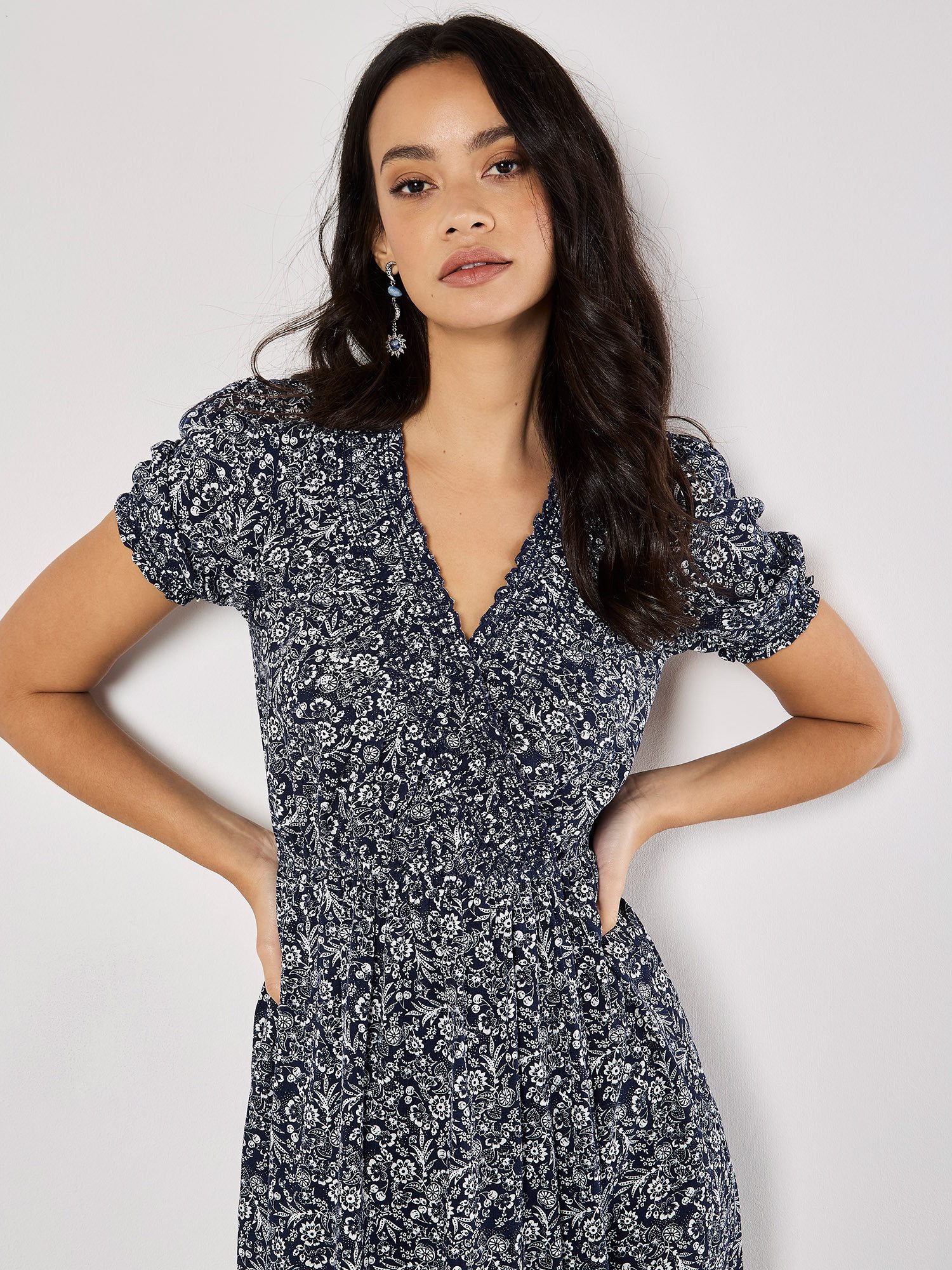 Apricot Druckkleid Geblümtes Midikleid, in Wickeloptik günstig online kaufen