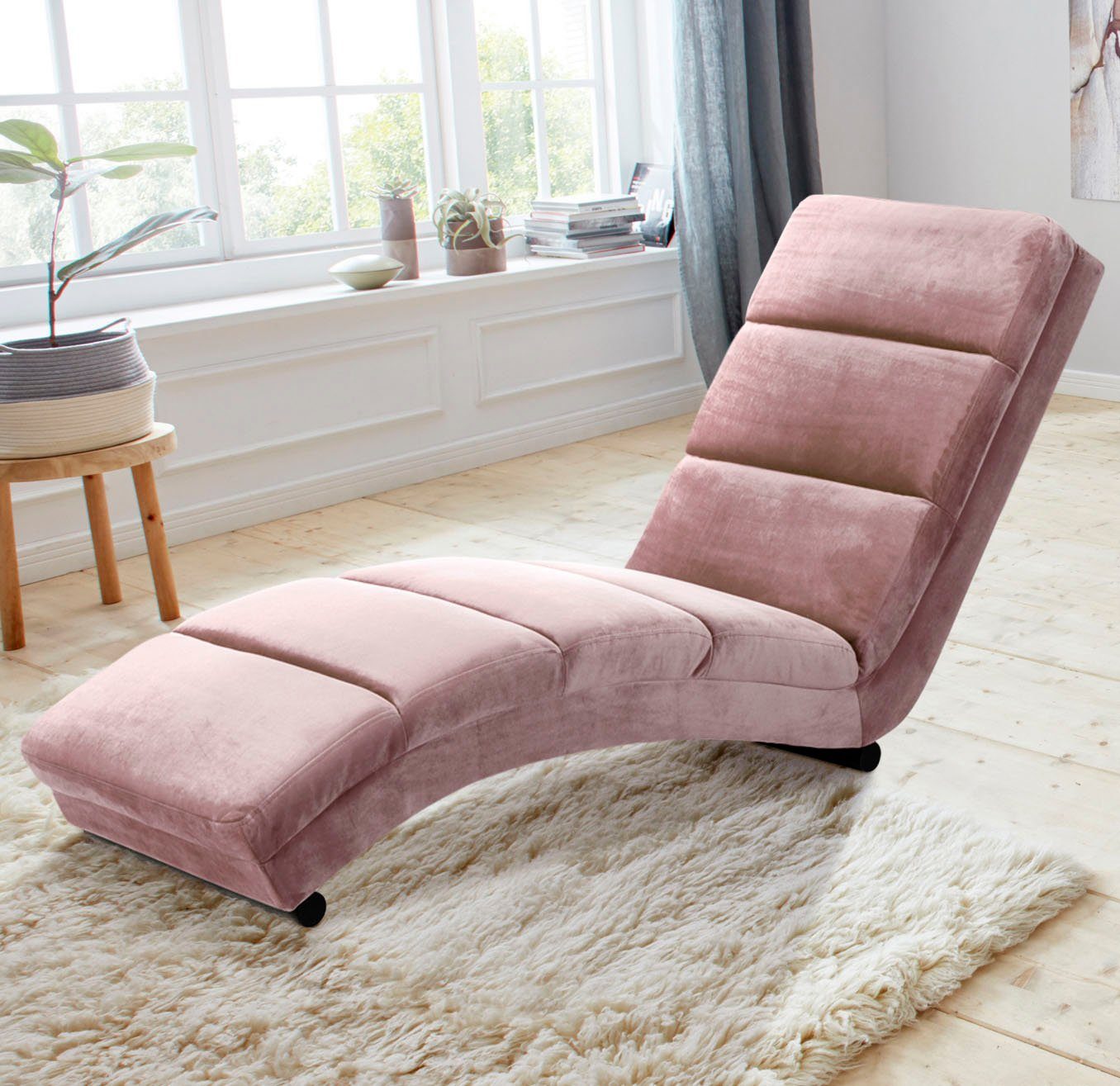 ACTONA GROUP Chaiselongue Sigmund, mit schwarzen, pulverbeschichteten Metallbeinen und Samtvelours Bezug