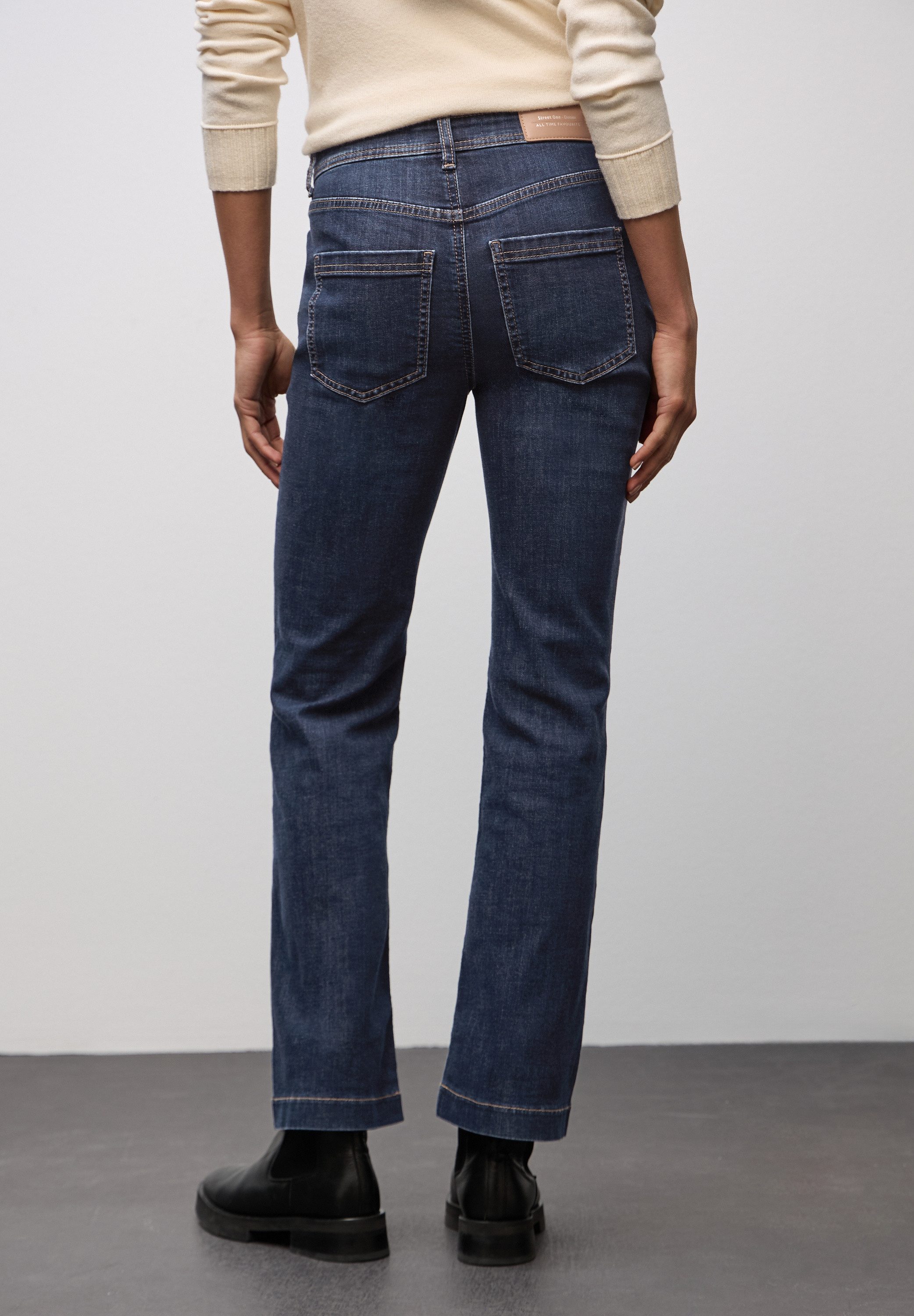 STREET ONE Bootcut-Jeans mit Stretch