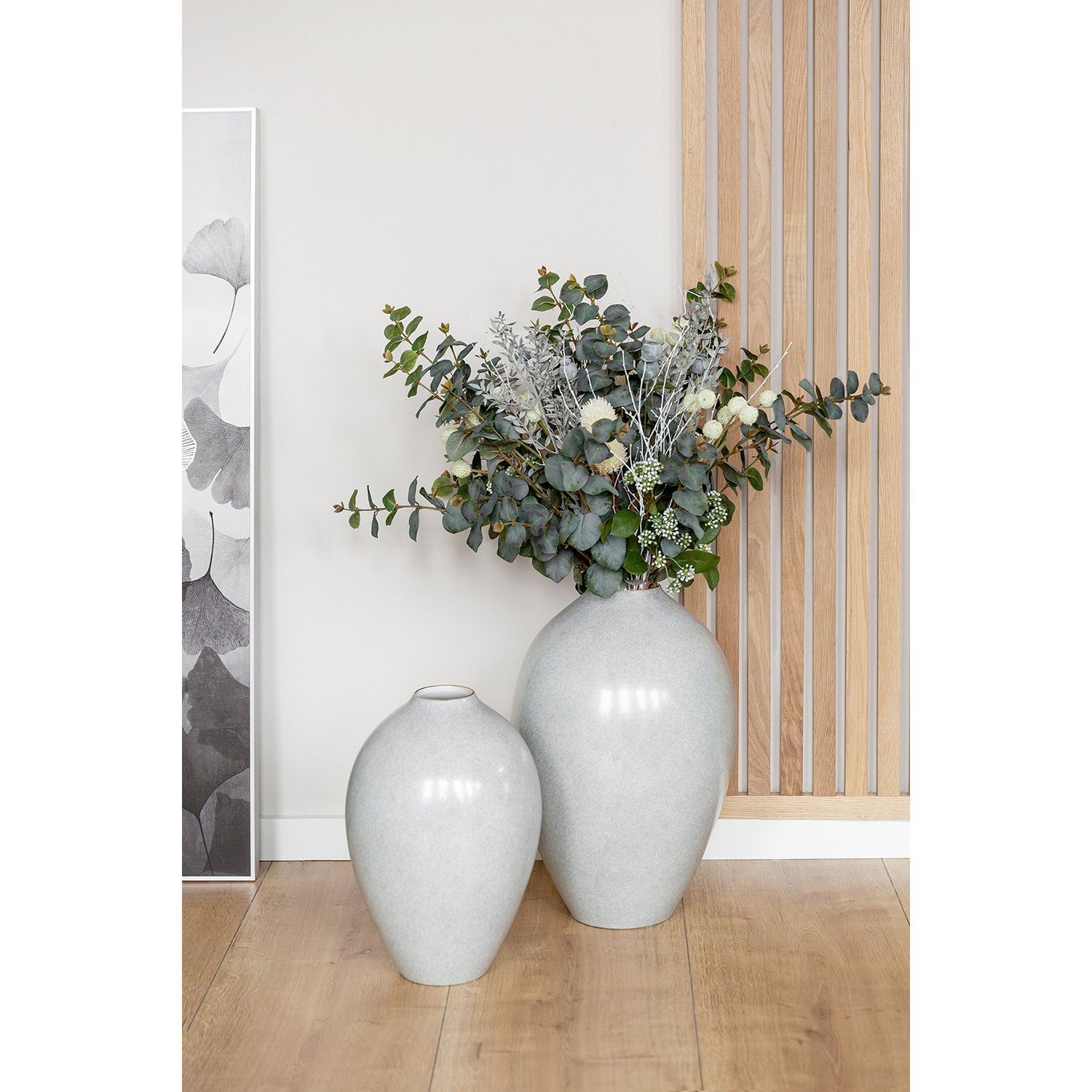 Fink Bodenvase AGNETA Bodenvase - H.50cm x D.34cm - Porzellan - hellgrau/weiß (Bodenpflanzenbehälter - Bodenblütenhalter), Elegante Dekovase - Blumenvase & Ziervase für stilvolle Akzente