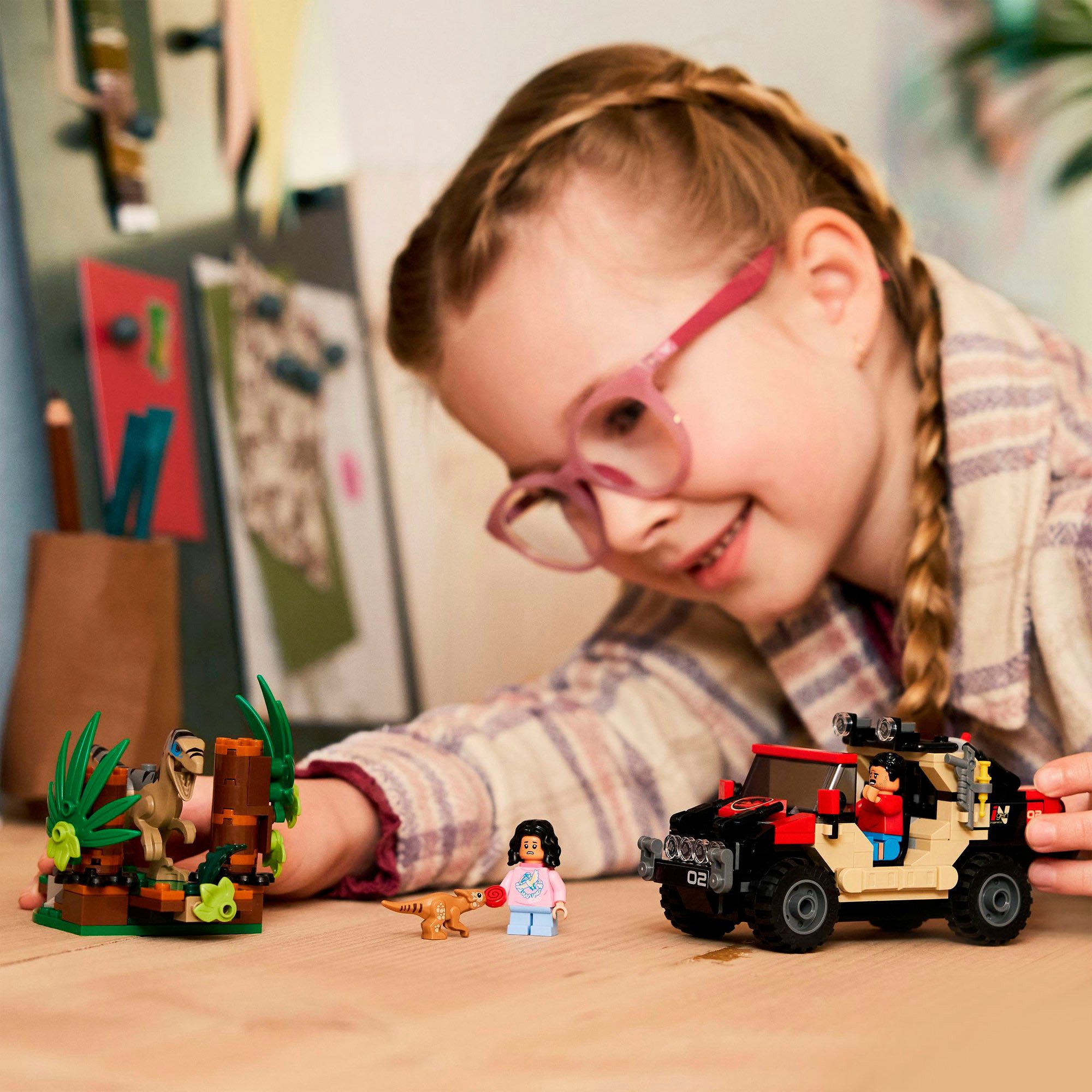 LEGO® Raptor: Verfolgungsjagd mit dem Geländewagen (76972) Konstruktionsspi günstig online kaufen