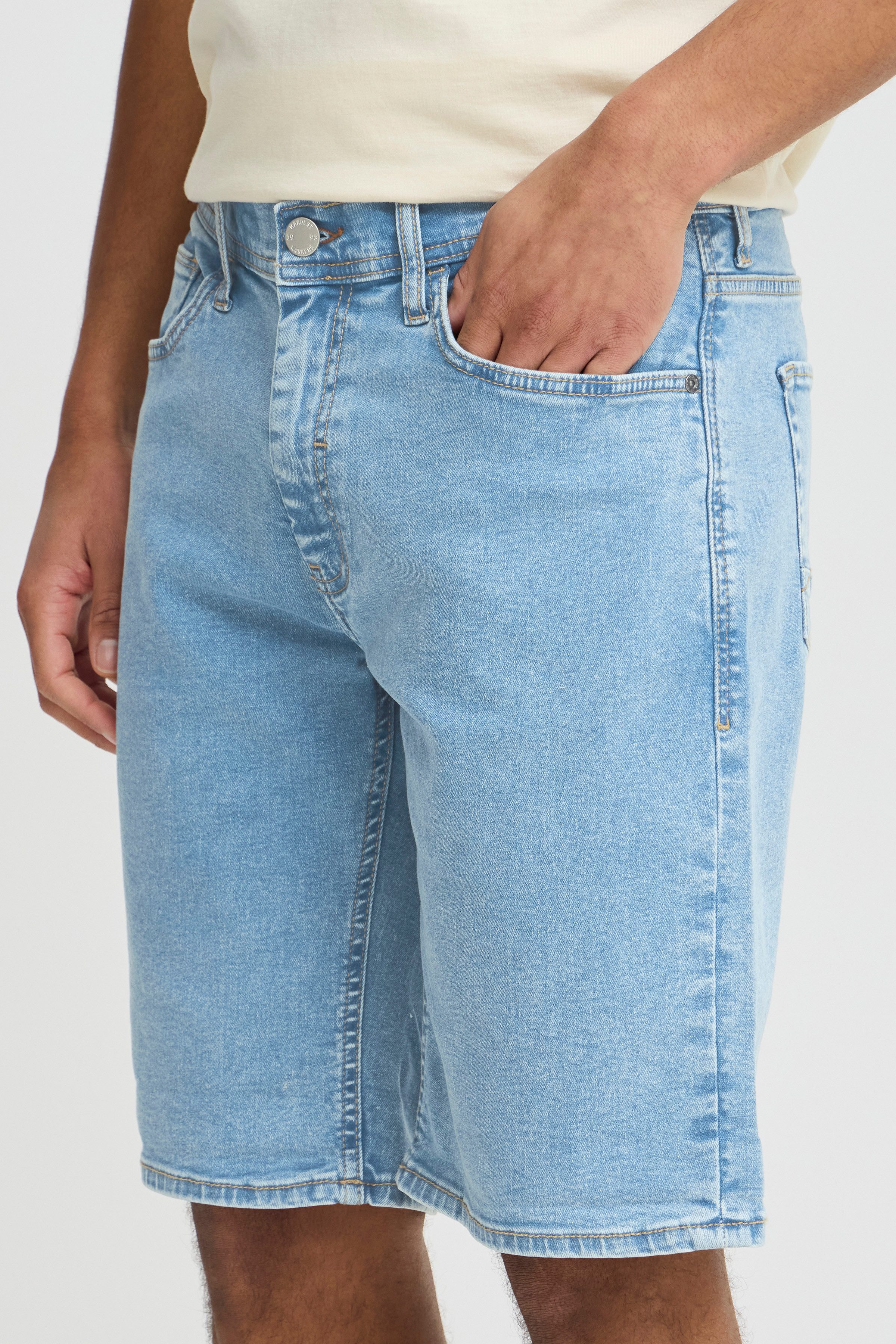 Blend Shorts BHTWISTER-denimshorts mit Markenlabel, aus Baumwollmischung, Regular Fit, knielange Form – Bild 3 von 5