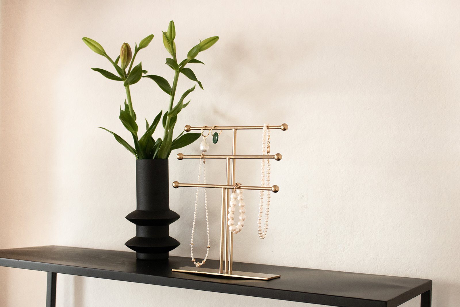 LaLe Living Schmuckständer Ela dreistufig 25x5 cm in Gold und Schwarz, aus Eisen