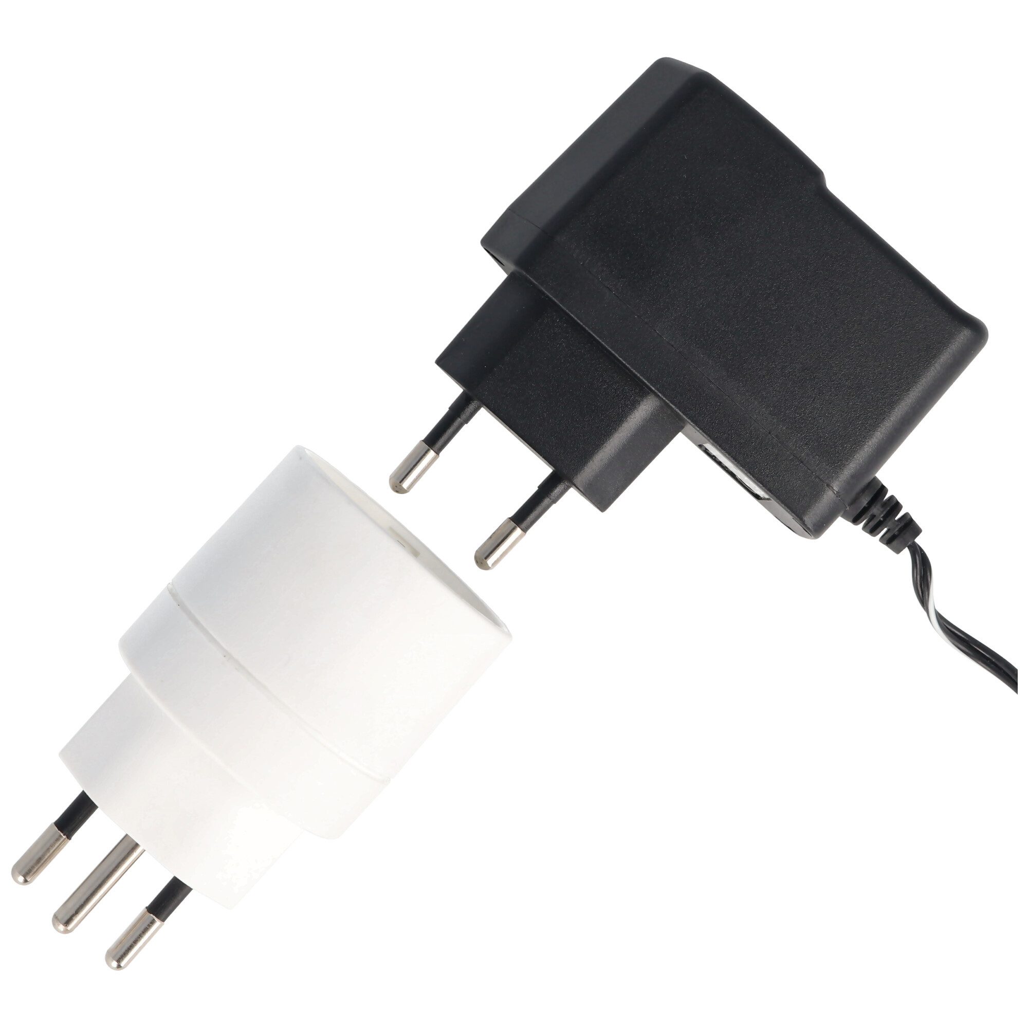 AccuCell Schweiz-Adapter weiss von Schukokupplung auf schweizer Stecker 230 Vo Akku-Ladestation