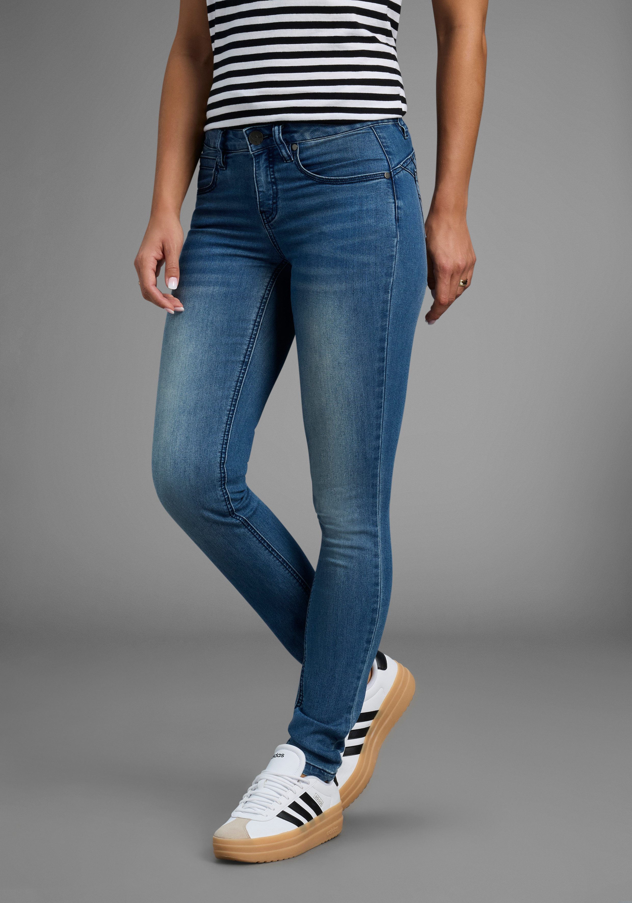 Arizona Skinny-fit-Jeans Shaping skinny Passform, normale Leibhöhe, in Stretch-Qualität, Used-Look