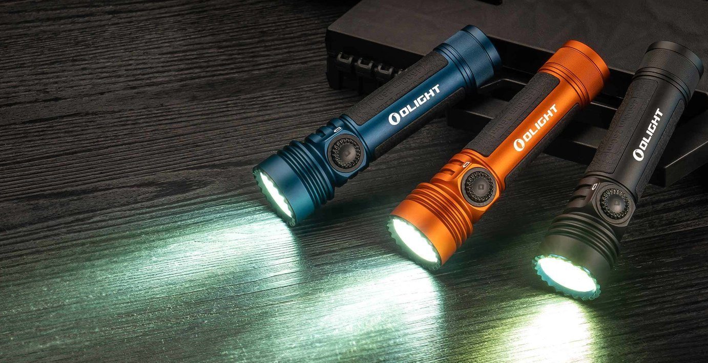 OLIGHT Taschenlampe Olight Seeker 4600 Taschenlampe Lumen LED 260 Pro Mitternachtsblau 4 Meter