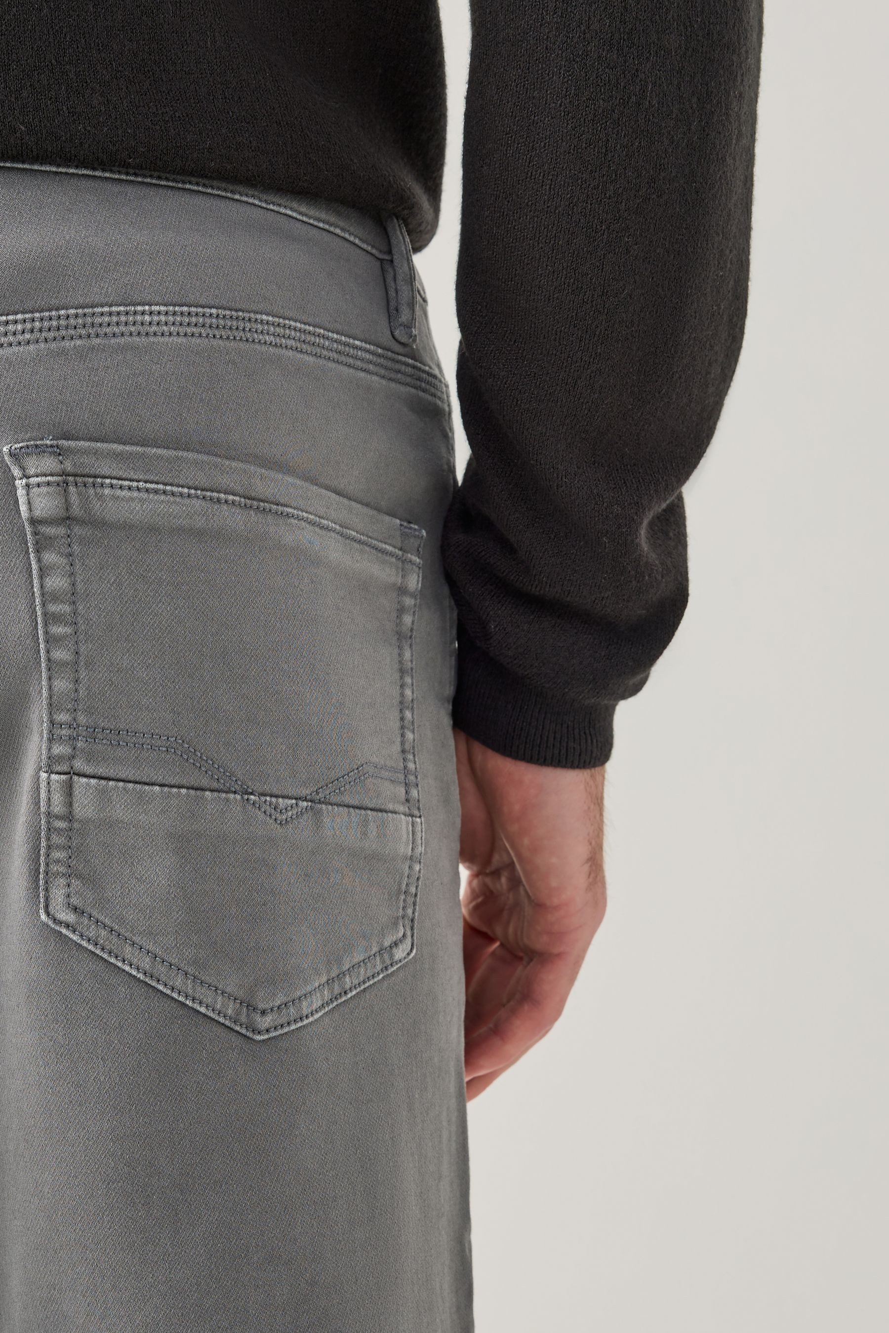 Next Straight-Jeans Straight Fit Jeans mit Comfort Stretch (1-tlg)