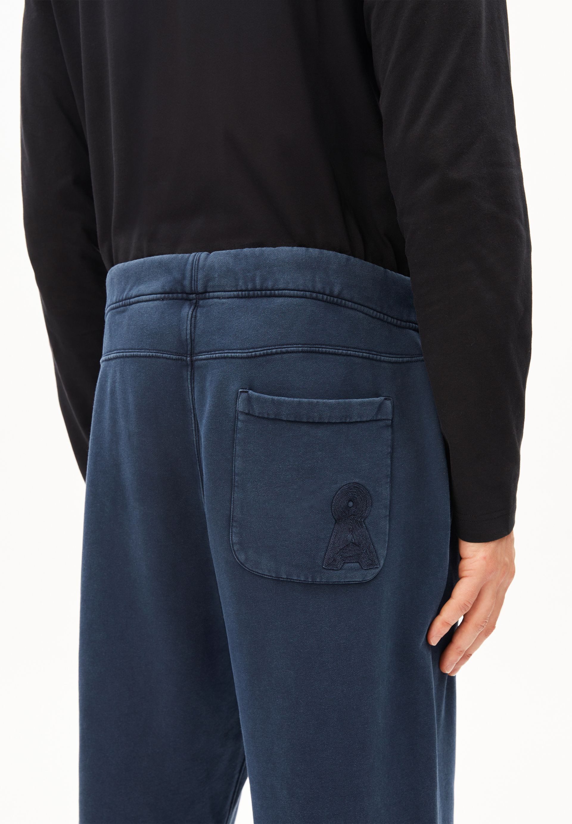 Armedangels Sweathose ICONIC Å GMT DYE Sweathose aus Bio-Baumwolle Relaxed Fit