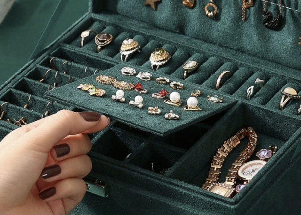 soulima Schmuckkasten Schmuckschatulle Etui Schmuckbox (Spar-Set, 1 St., sichere Aufbewahrung), 8 Kettenaufhänger, 15 Ringplätze, 18 Ohrringplätze, Uhrenfach – Bild 5 von 5