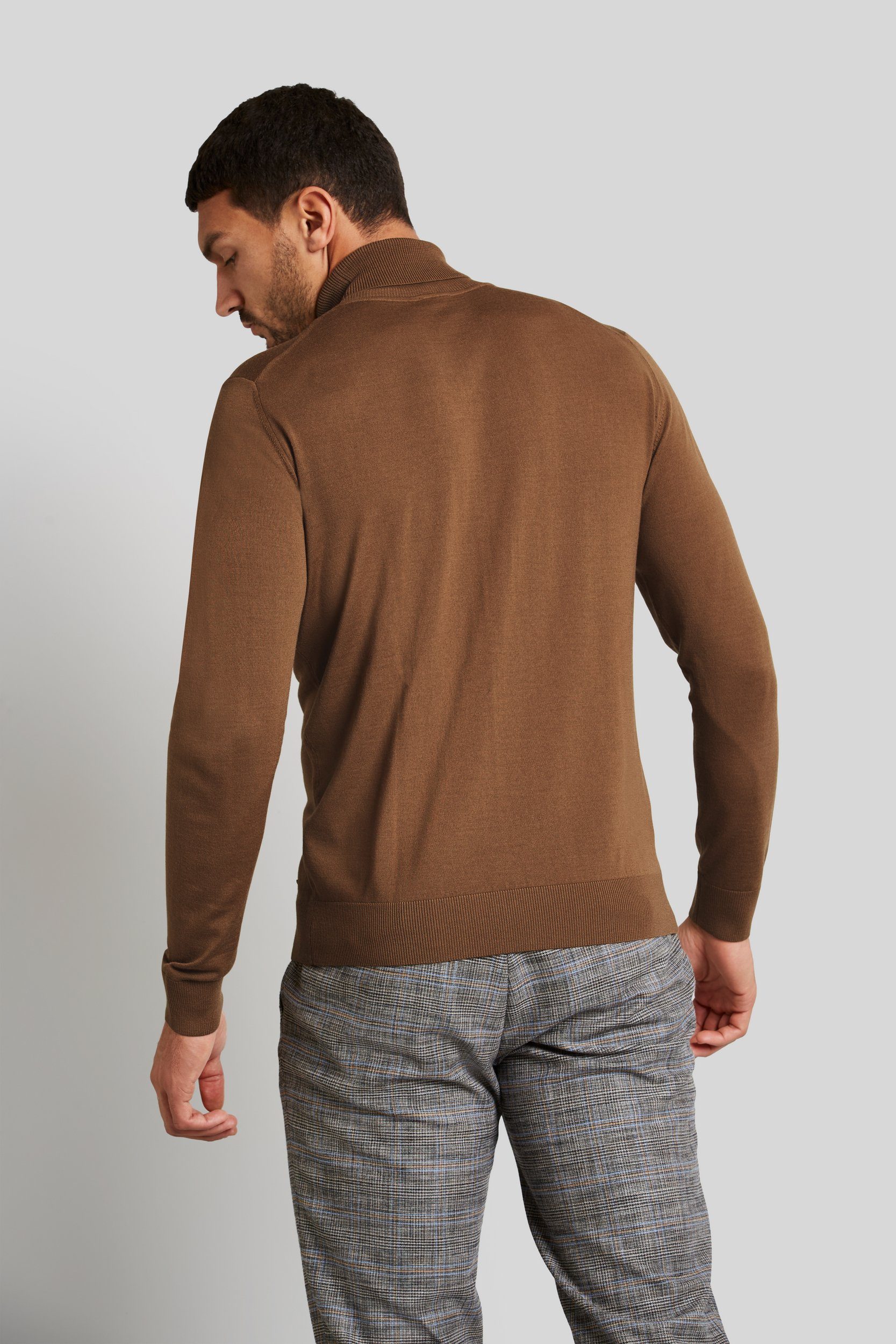 bugatti Rollkragenpullover aus 100 % Merinowolle
