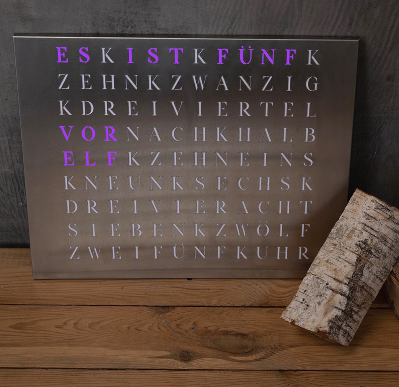 build-yours.de Wanduhr Wortuhr Jupiter in Deutsch - LED Wanduhr zum Aufhängen & Hinstellen (Elegante WordClock aus Stuttgart)