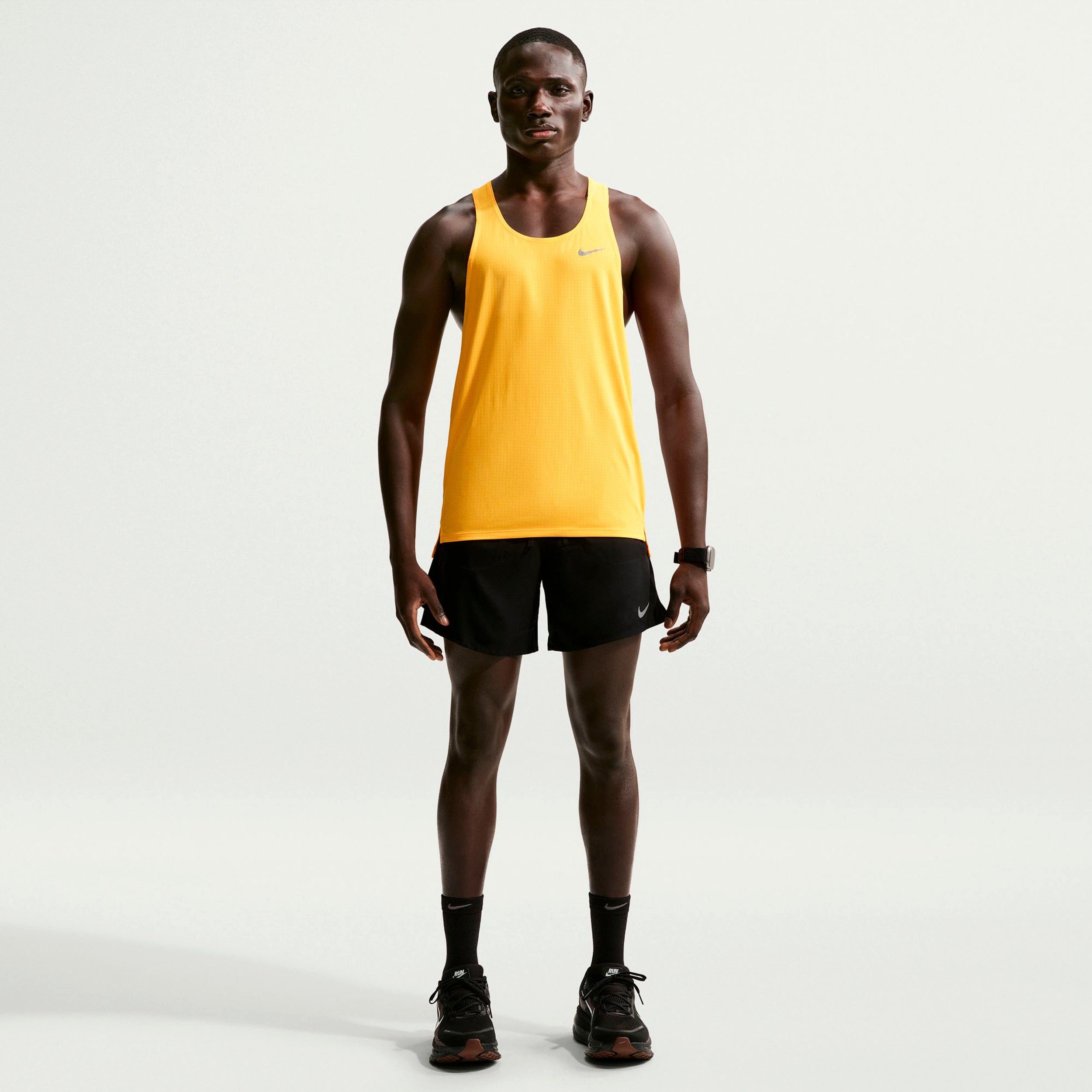 Nike Laufshorts STRIDE 2IN1 7IN