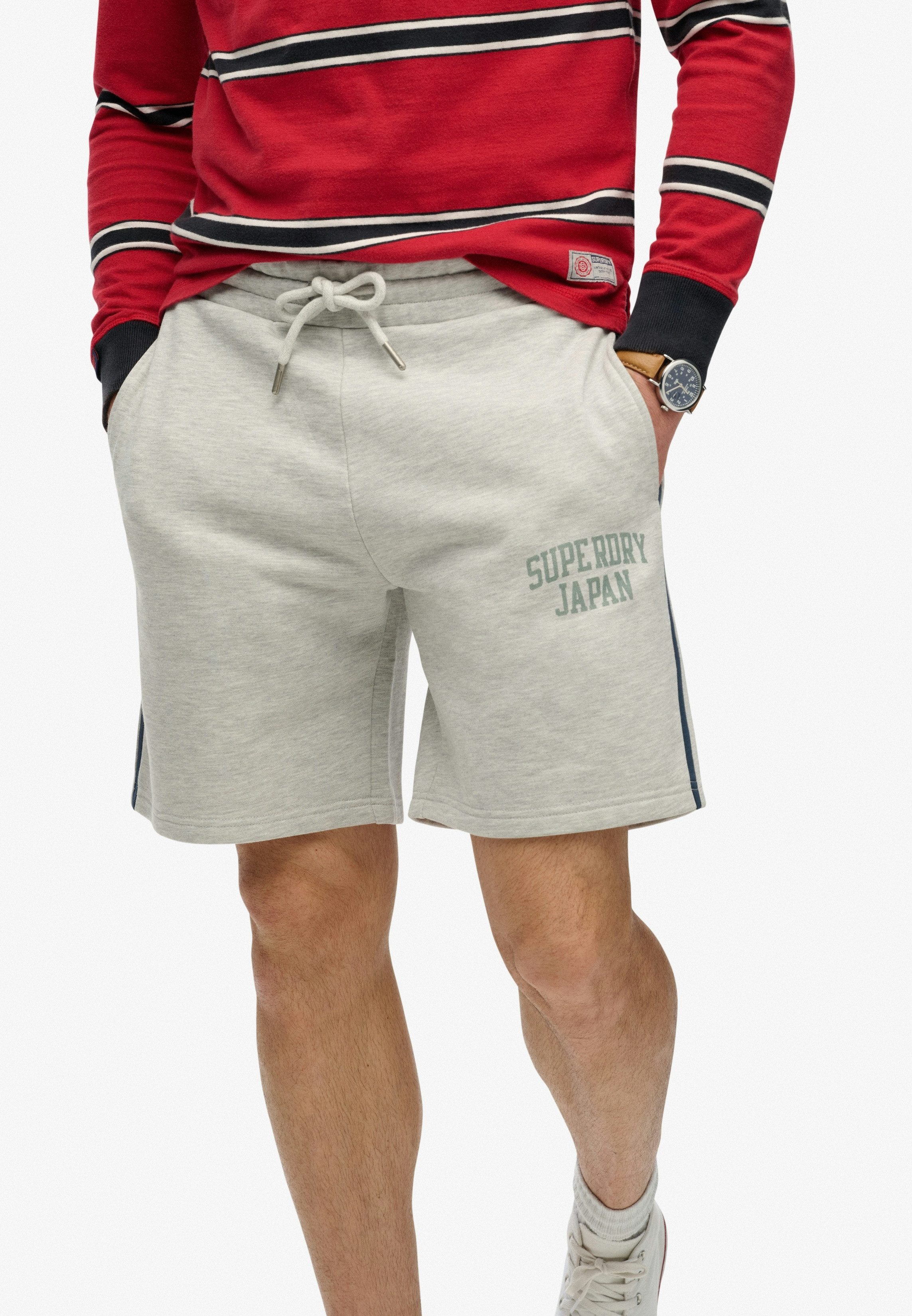 Superdry Sweatshorts ATH ESS SHORT aus Baumwolle und Polyester, Loose Fit, mit Tunnelzug, melierte Optik