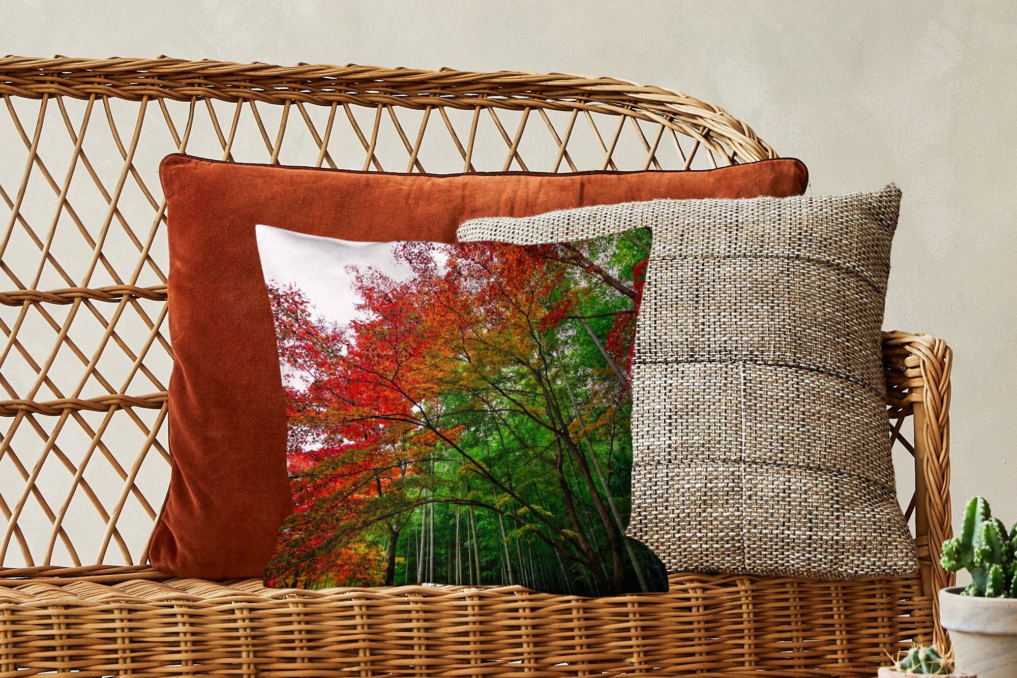 Sofakissen im Viele Japan, Deko, Dekokissen Schlafzimmer, für Farben Wohzimmer, Bambuswald von Füllung Zierkissen mit MuchoWow Arashiyama