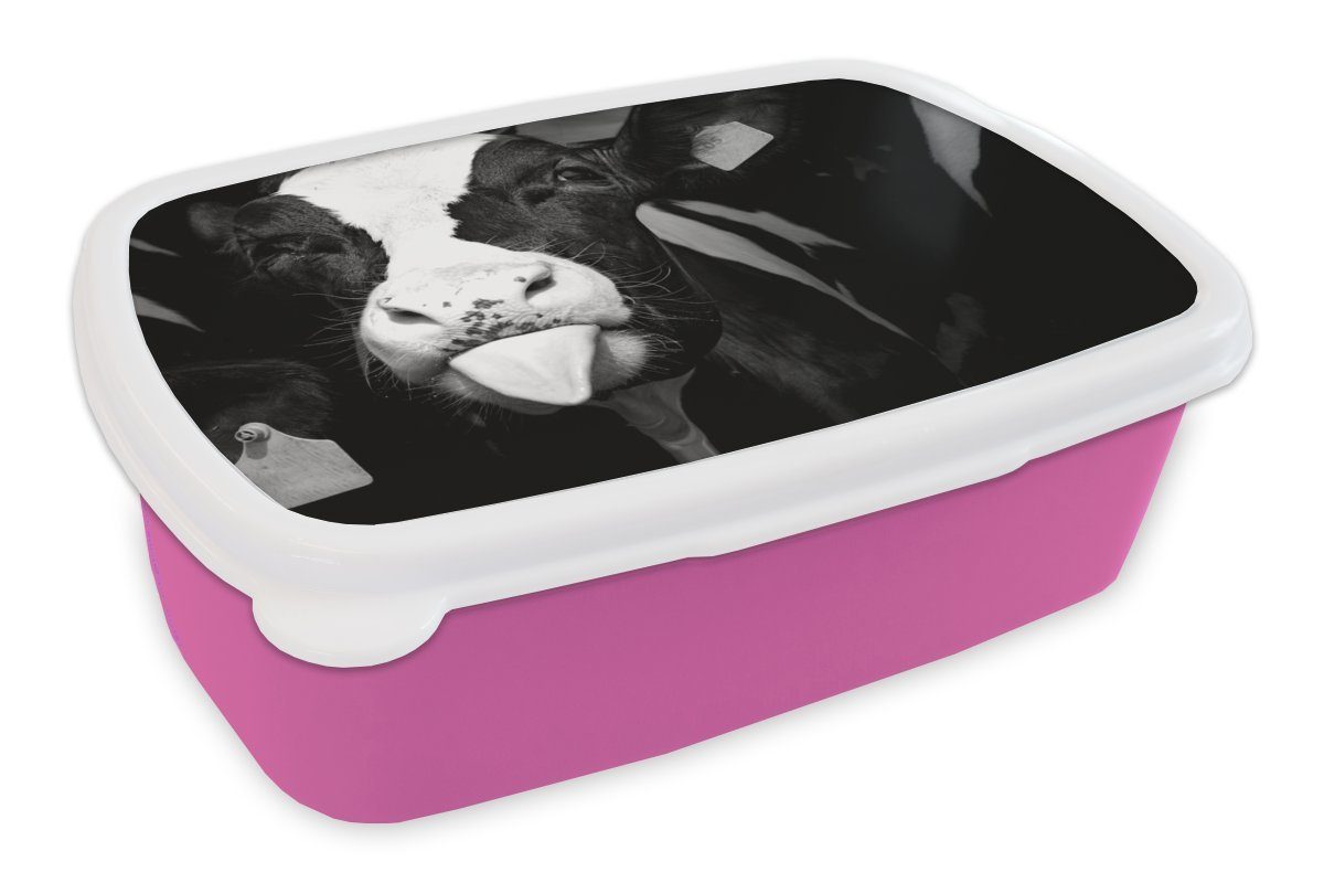 MuchoWow Lunchbox Nahaufnahme eines niedlichen Kälbchens einer Friesenkuh - schwarz und, Kunststoff, (2-tlg), Brotbox für Erwachsene, Brotdose Kinder, Snackbox, Mädchen, Kunststoff rosa