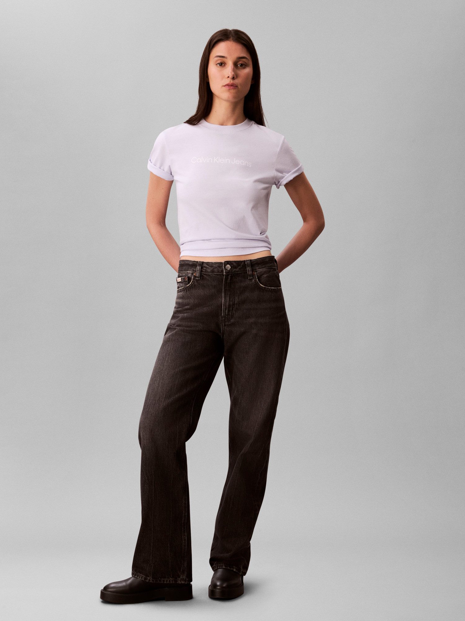 Calvin Klein Jeans T-Shirt mit Logoschriftzug – Bild 5 von 5