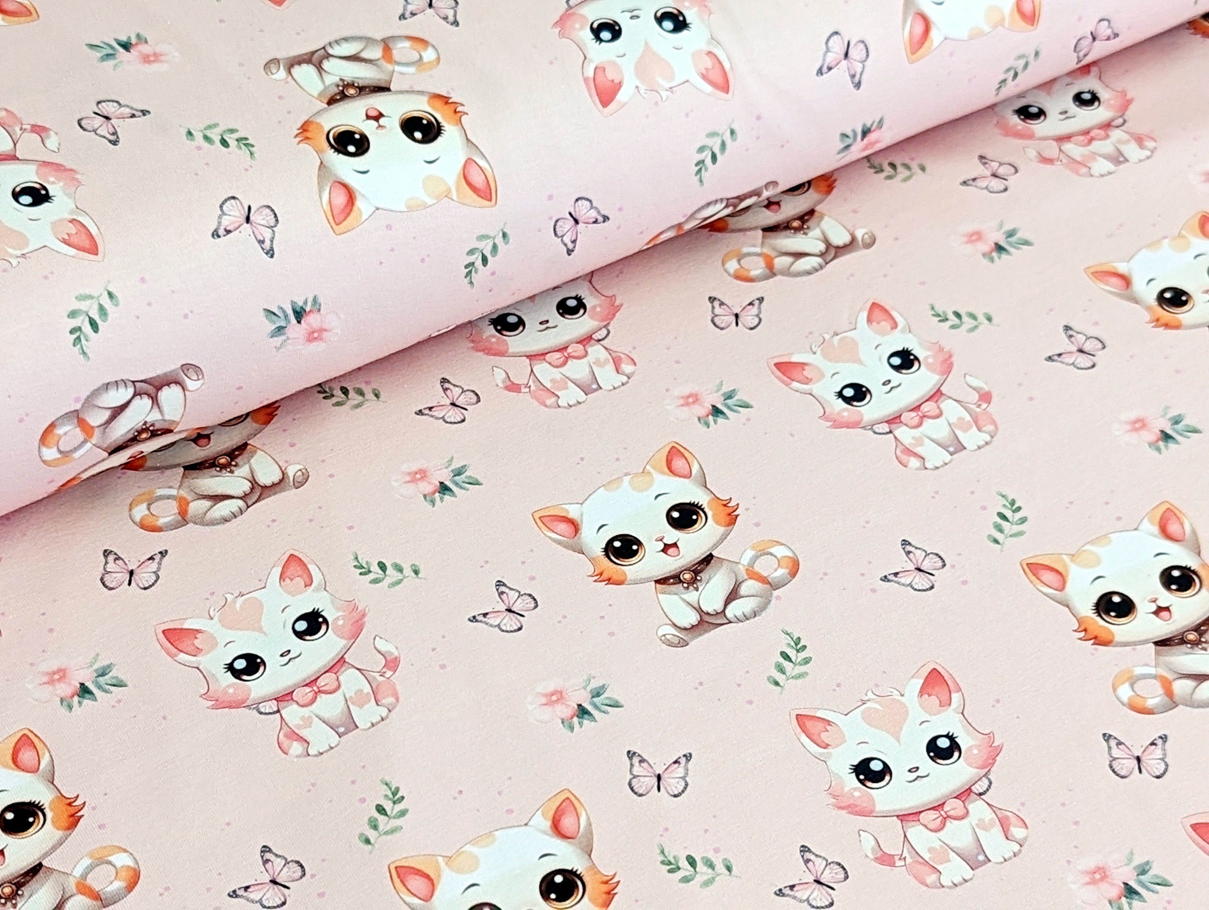 Corileo Stoff EP Bio Baumwolljersey Katzen Schmetterlingen Hellrosa Stoff