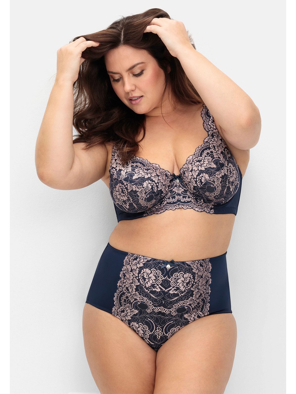 Sheego Bügel-BH Große Größen mit floraler Spitze und seitlichen Stützen