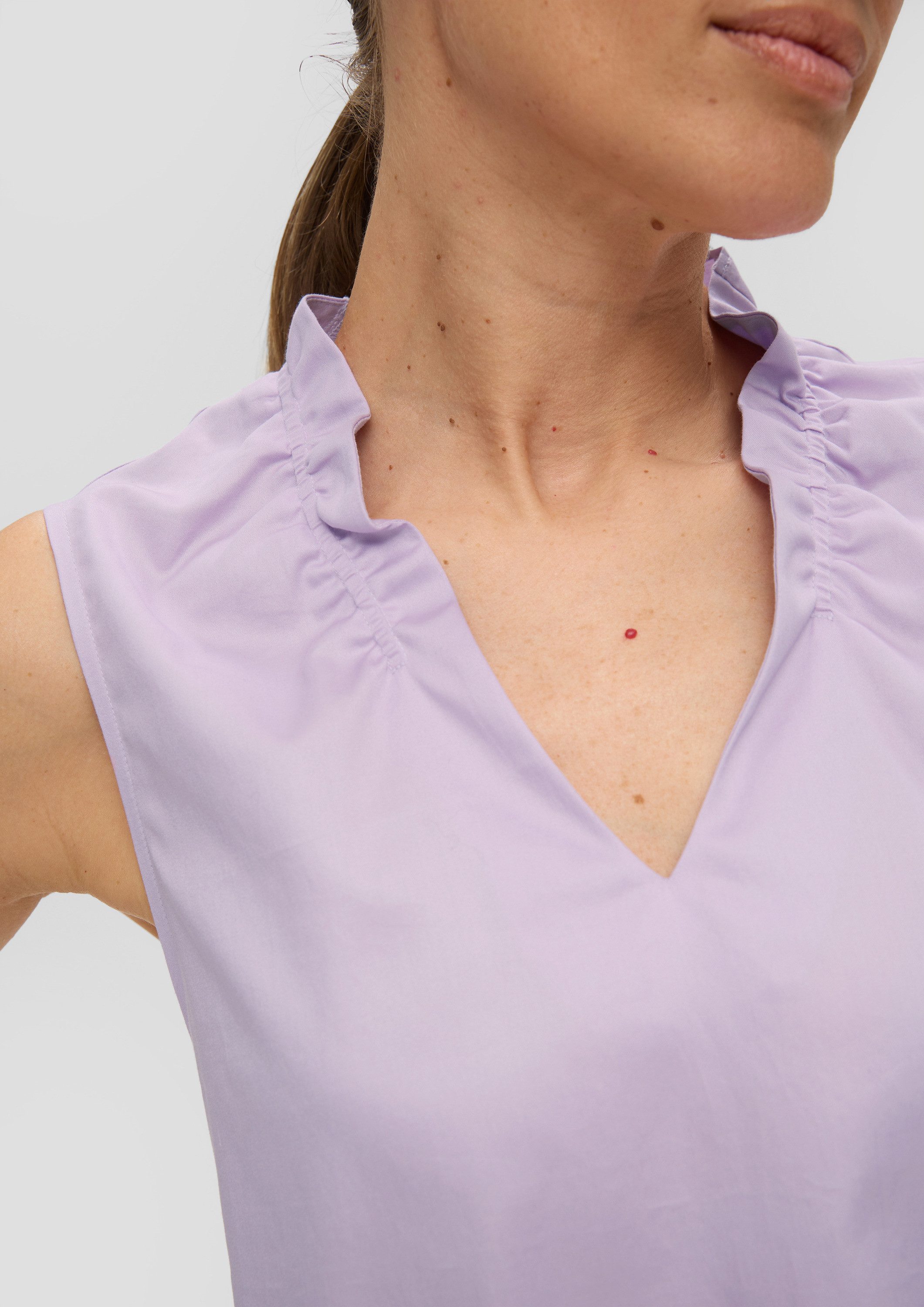 s.Oliver Blusentop Bluse Ärmellose Popeline-Bluse mit Raffung und geschlitztem Saum