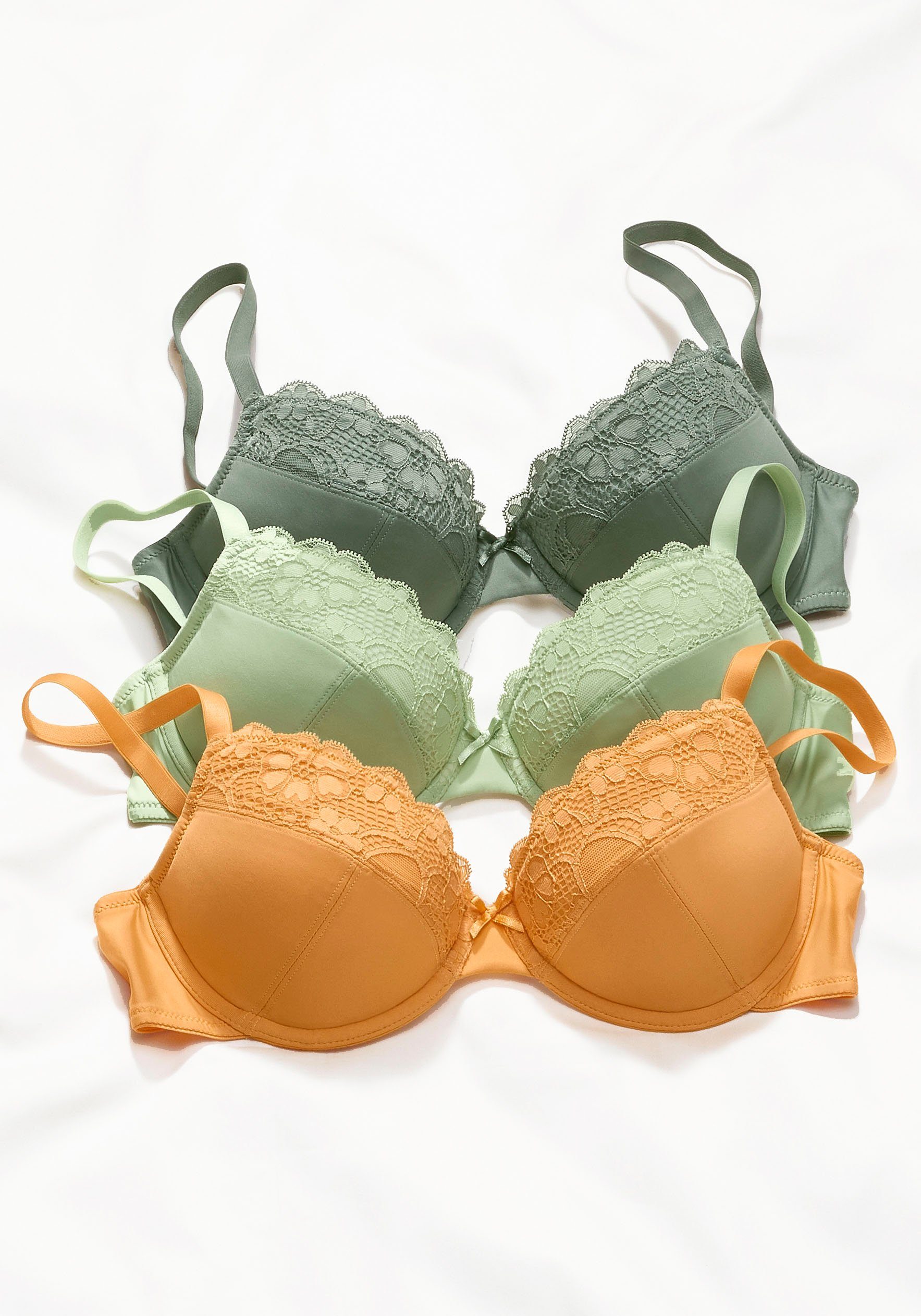petite fleur Push-up-BH (Packung, 3 Stück) mit Bügel im attraktiven Multipack, Dessous. Reduzierter Preis € 29,99. Unverbindliche Preisempfehlung € 49,99, (€ 10,00 pro 1 Stk)