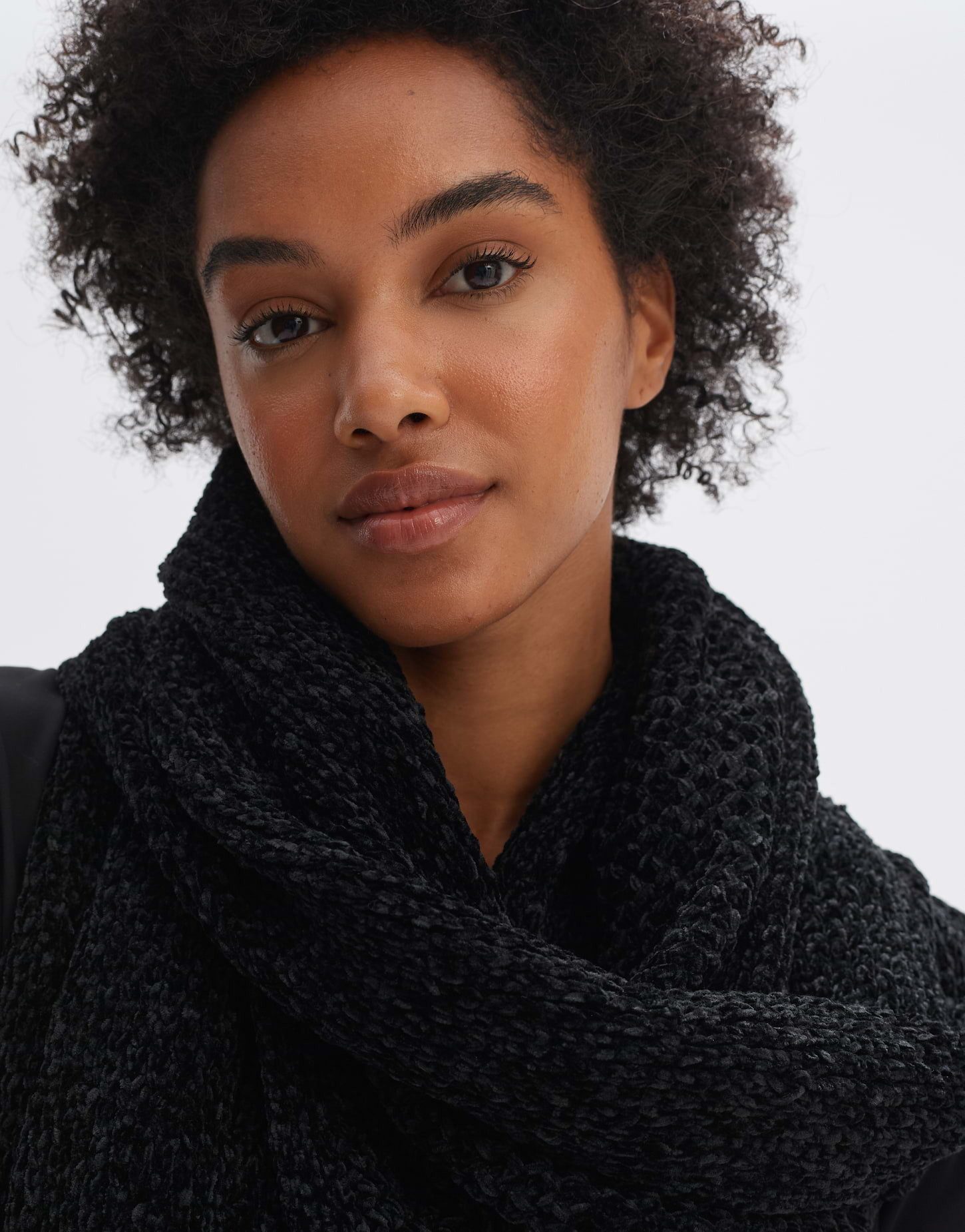 OPUS Strickschal Avelvi scarf