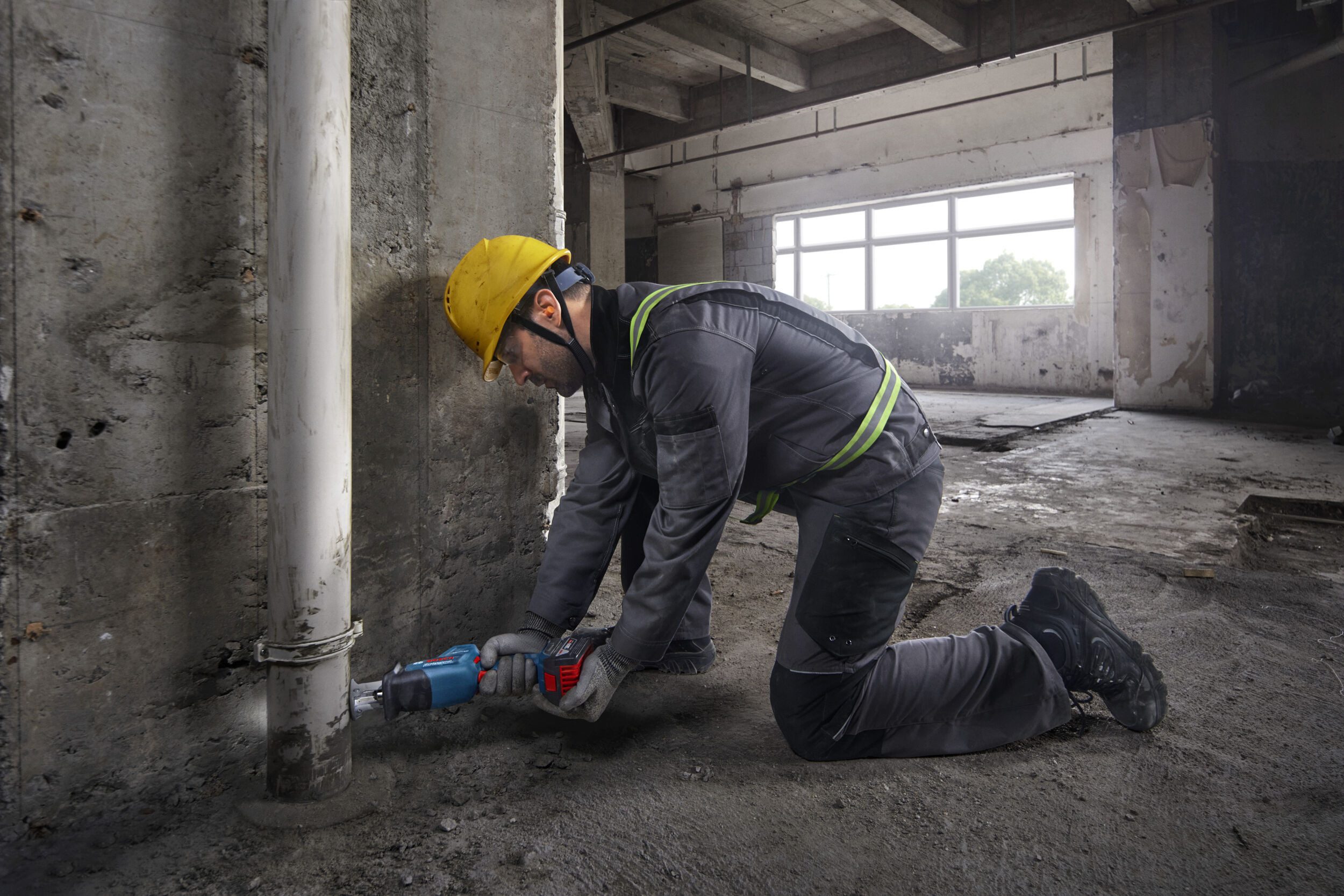BOSCH Akku-Säbelsäge GSA 18V-24, Ohne Akku mit Leiterclip - im Karton