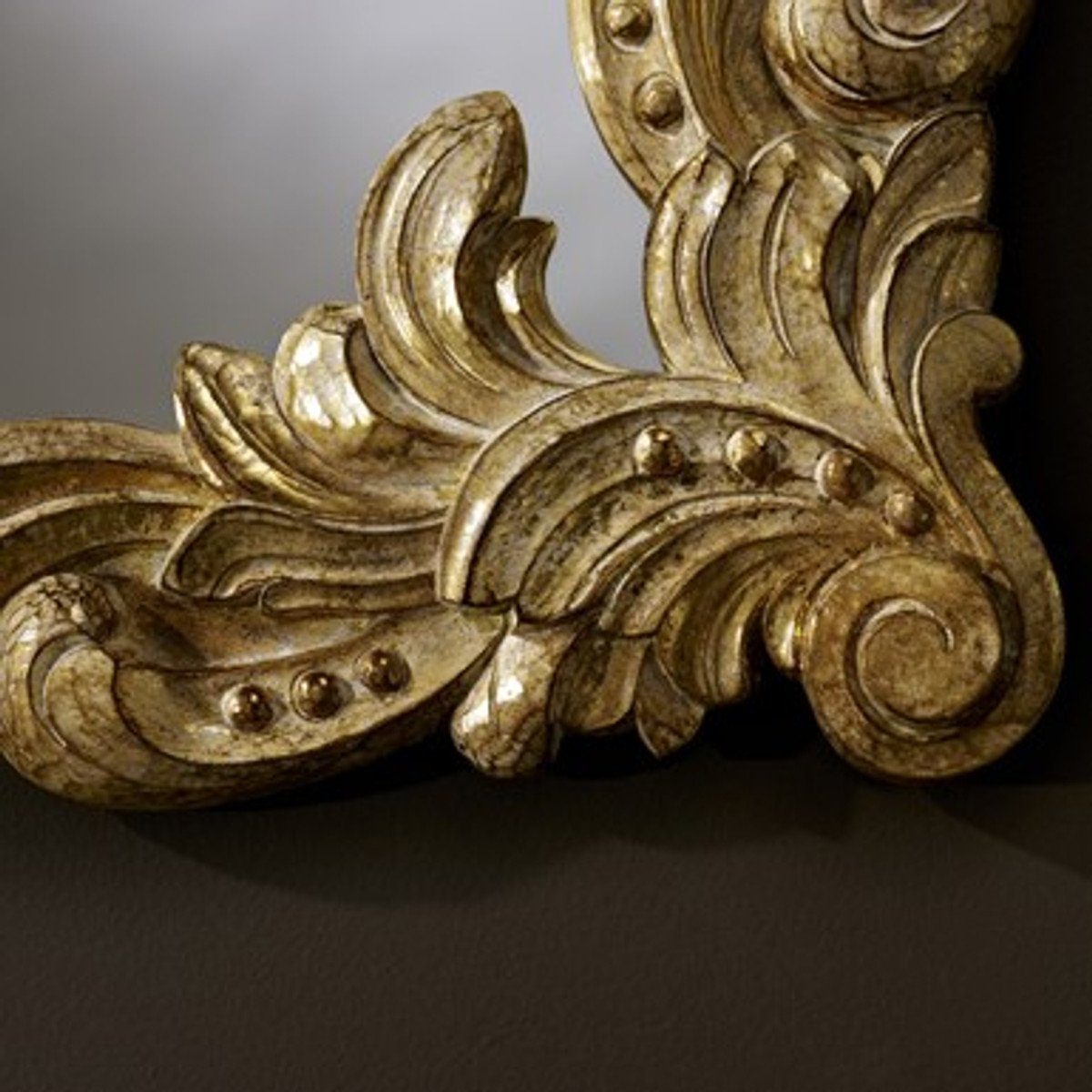 Stil Spiegel Casa Barock x Antik Barocker Wandspiegel Gold cm Padrino Barockspiegel 92 110 -