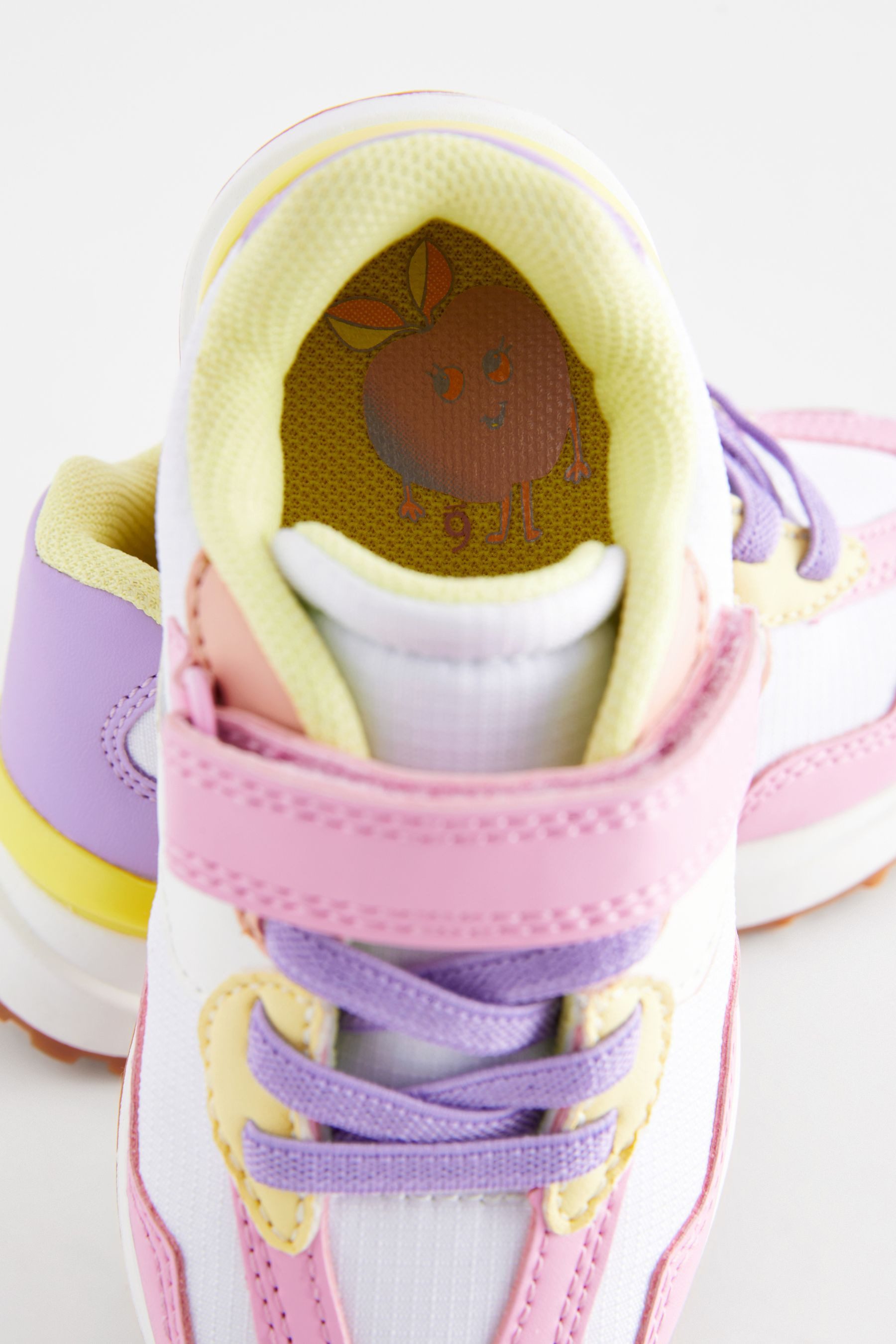 Next Robuste Sneaker mit elastischen Schnürsenkeln günstig online kaufen