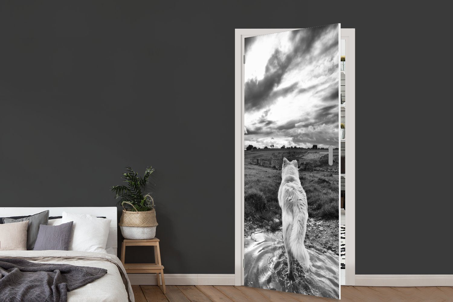 Landschaft auf Türtapete in und St), Fototapete 75x205 Matt, Blick Türaufkleber, mit Tür, bedruckt, Schwarz Weiß, MuchoWow für cm (1 die Wolf