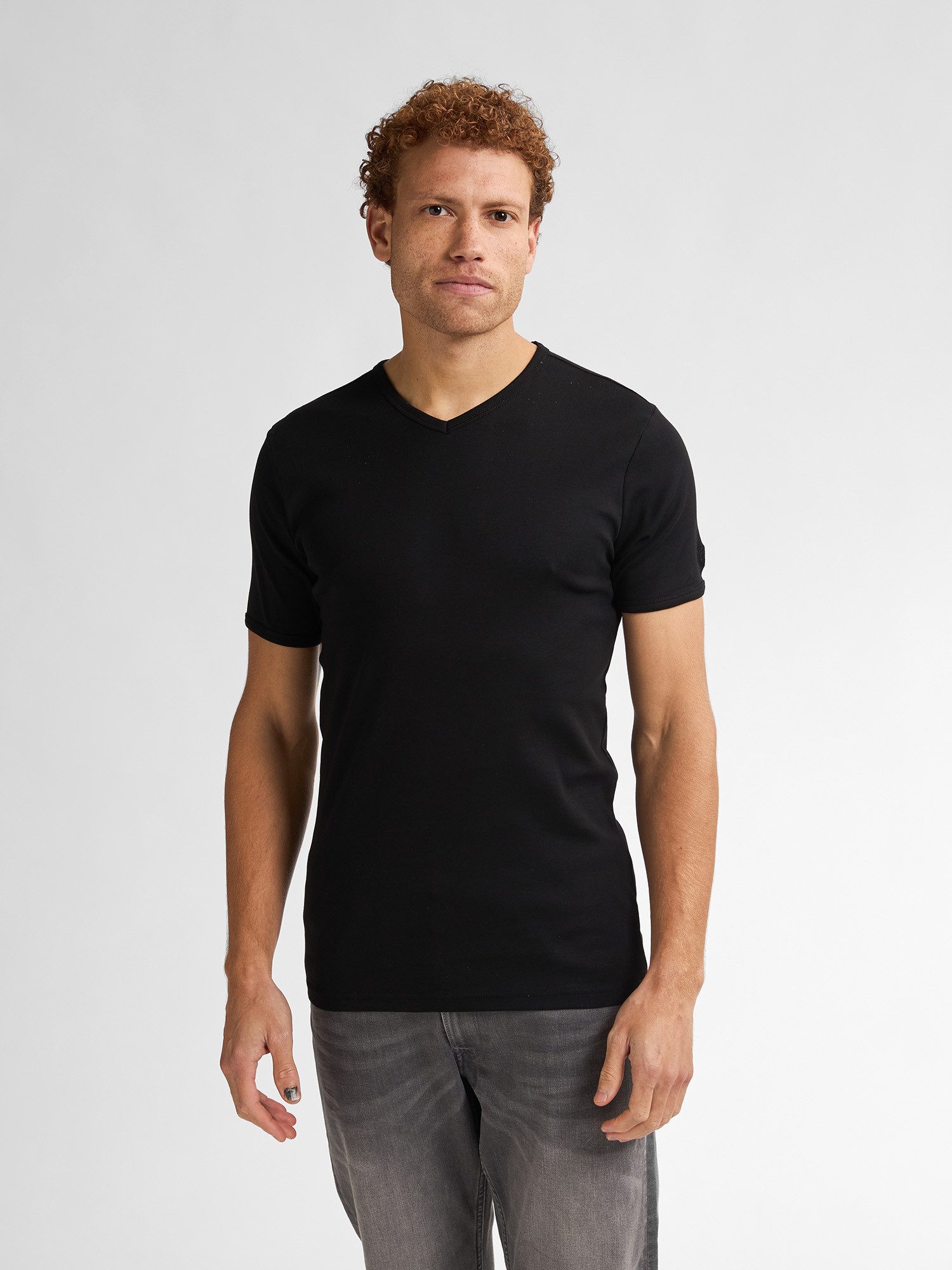 Petrol Industries T-Shirt mit V-Ausschnitt