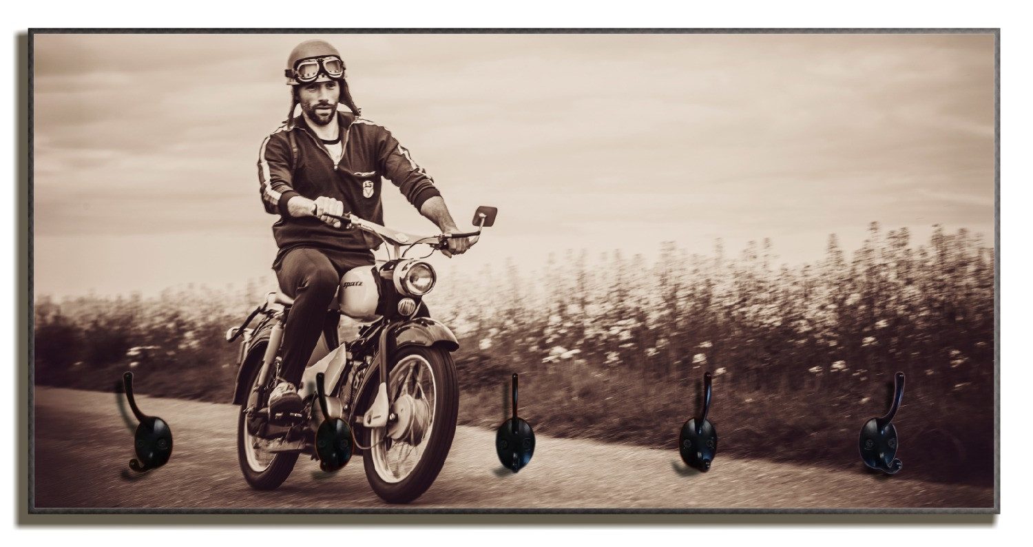 Wallario Garderobenpaneel Simson Fahrer in der DDR in Sepiafarben (1-teilig, inkl. Haken und Befestigung), 80x40cmHolz