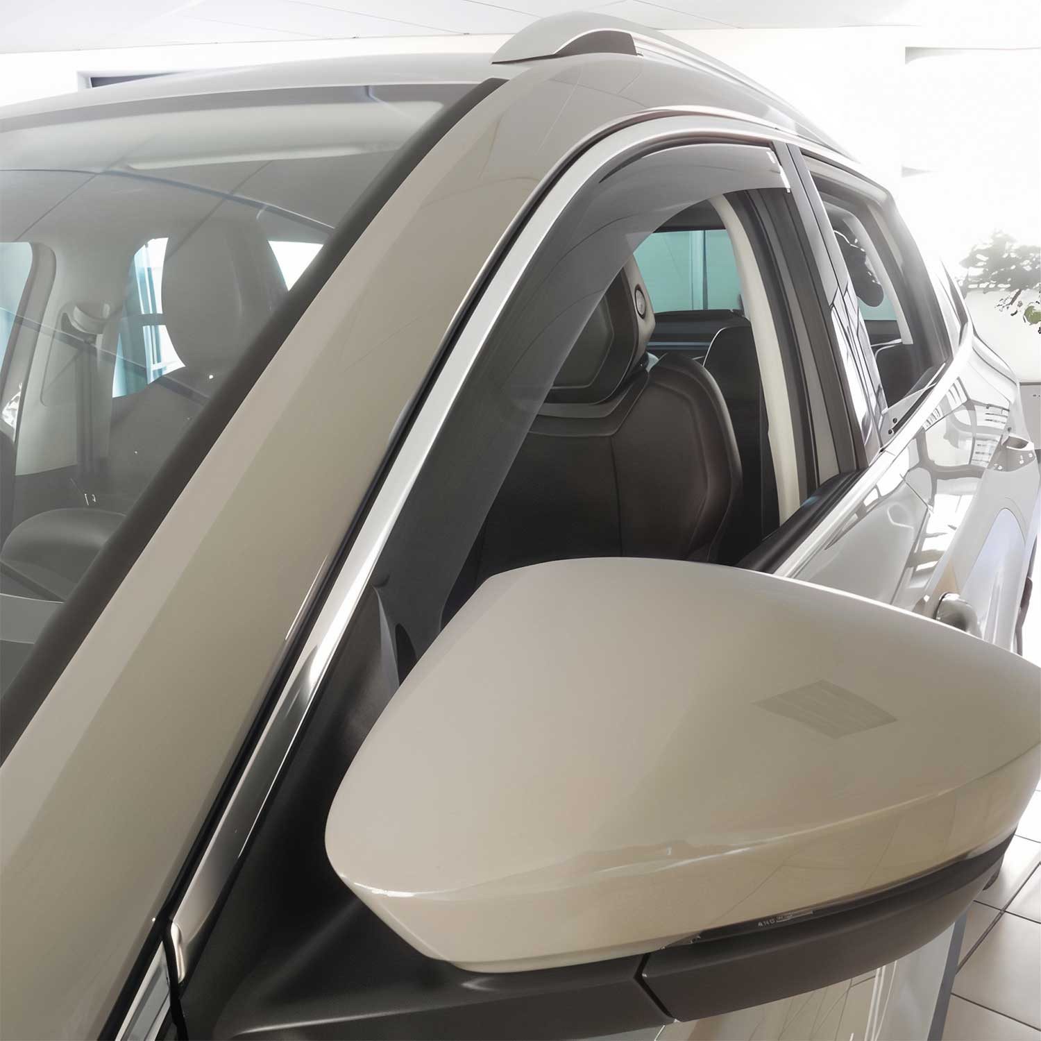 OMAC Lüftungsgitter Windabweiser für Seat Ateca 2016-2020 5tür Dunkel Acryl 2tlg (2 St), Aerodynamisch, Einfache Montage, Waschstraßenfest