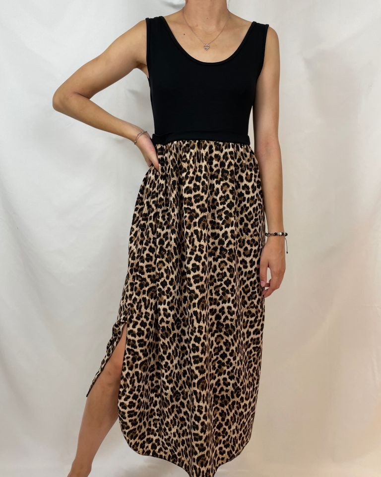 ITALY VIBES Sommerkleid - Kleid AMELIA  - Shirtkleid - feminines Animal Print Kleid - ONE SIZE (Gr. XS - L)