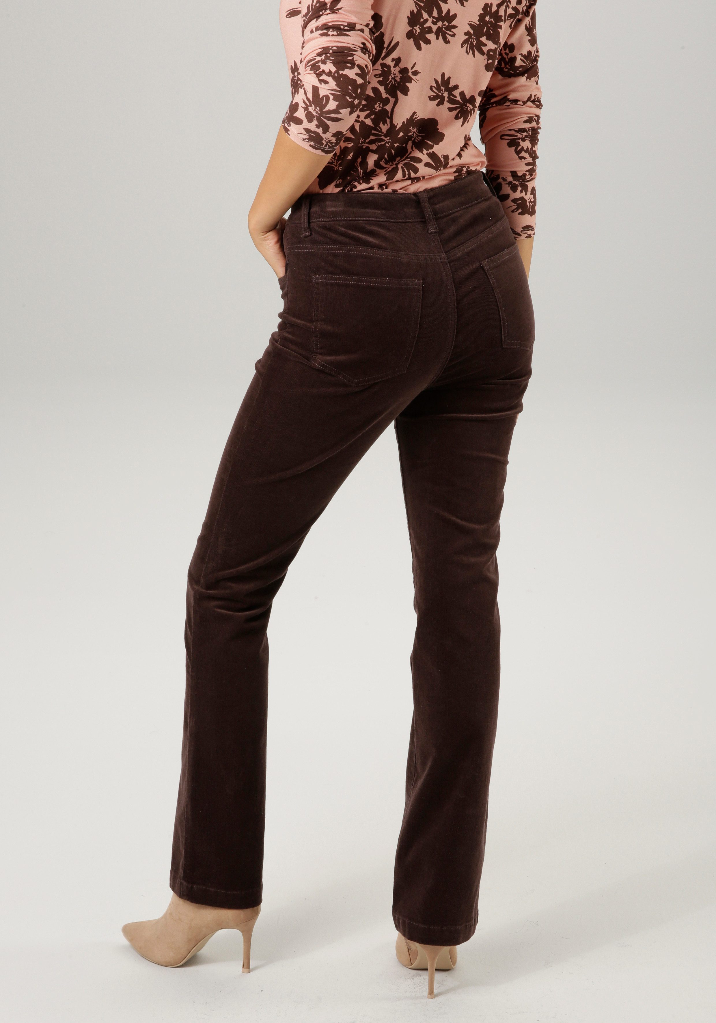 Aniston CASUAL Cordhose in trendiger Bootcut-Form günstig online kaufen