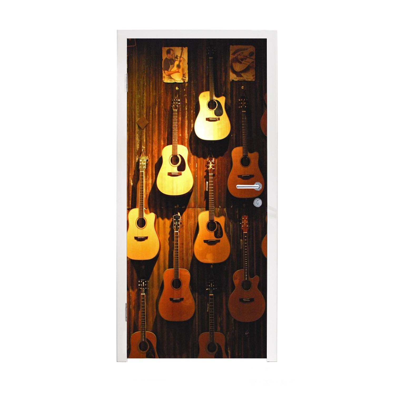 MuchoWow Türtapete Viele Akustikgitarren hängen an einer Wand, Matt, bedruckt, (1 St), Fototapete für Tür, Türaufkleber, 75x205 cm