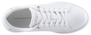 Tommy Hilfiger CHIC HW COURT SNEAKER Plateausneaker mit goldfarbenen Details, Freizeitschuh, Halbschuh, Schnürschuh