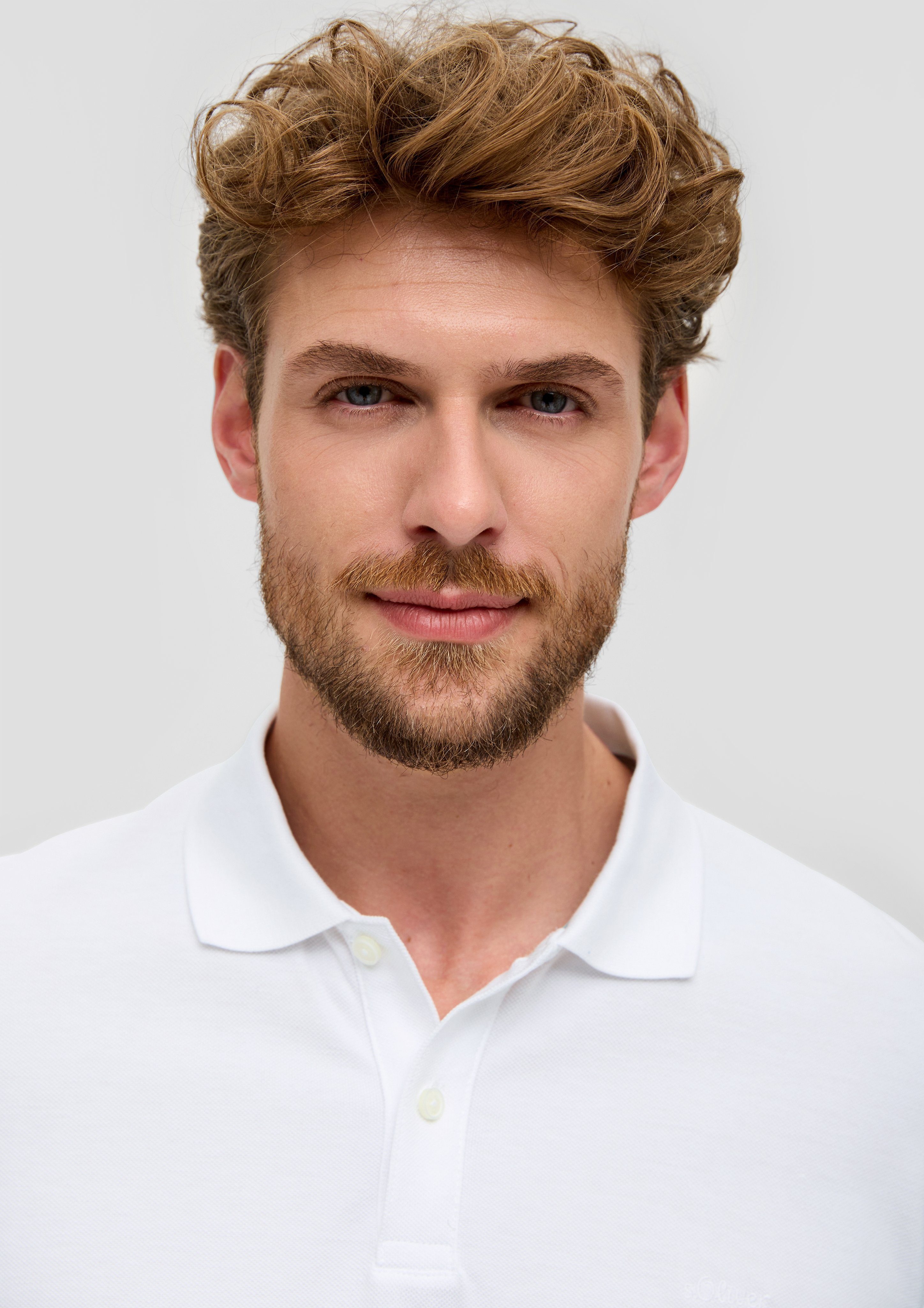 s.Oliver Poloshirt mit Logostickerei