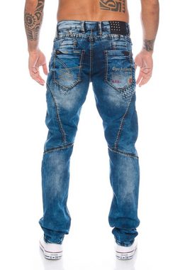 Cipo & Baxx Slim-fit-Jeans Herren Jeans Hose mit stylischem Nahtdesign Jeanshose mit extravaganter Nahtstruktur und Branding, Besonderer Tragekomfort dank Stretchanteil