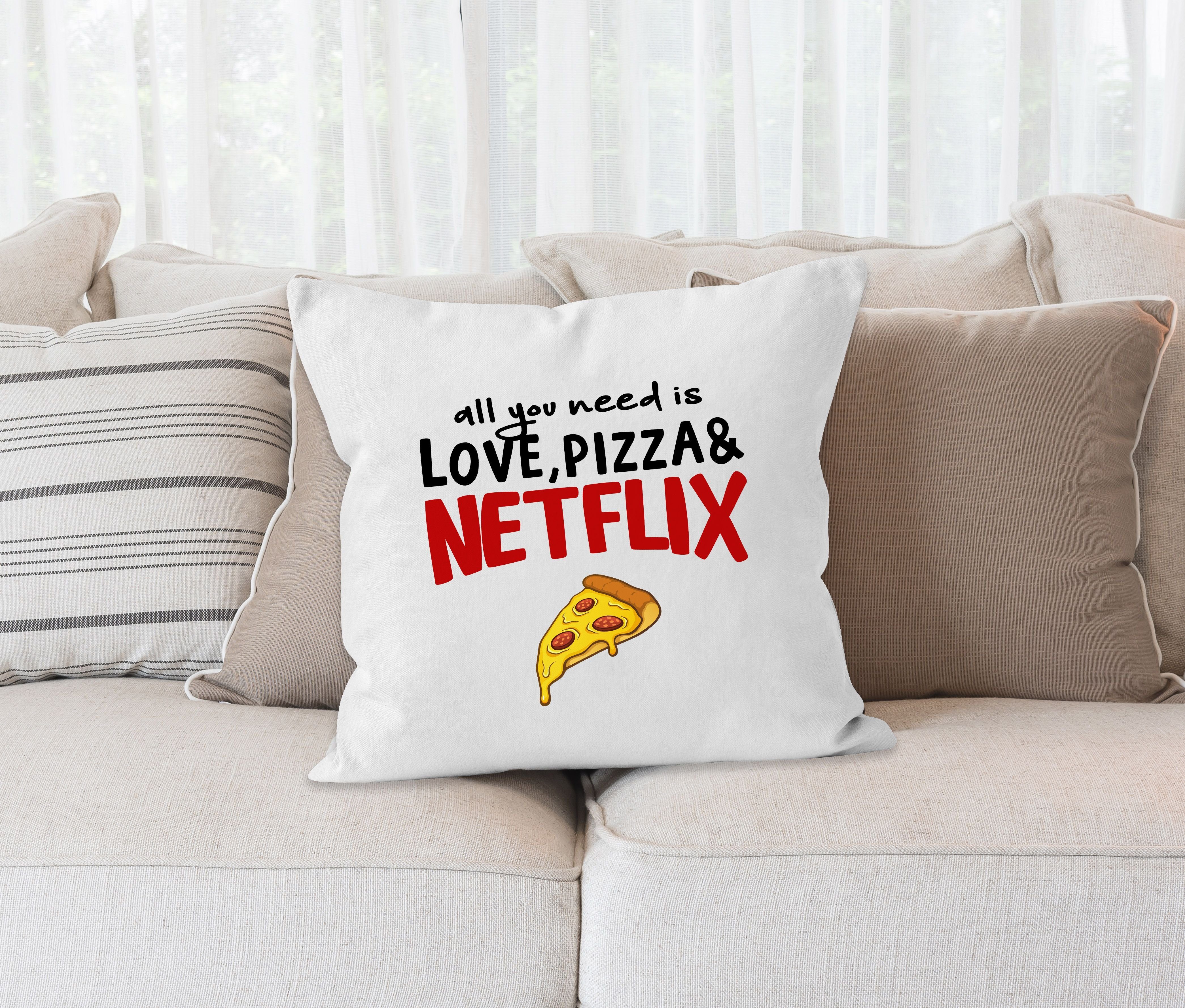 Netflix Kissen-Hülle all is and Kissen-Bezug pizza MoonWorks Dekokissen Baumwolle MoonWorks® love, you Deko-Kissen weiß need