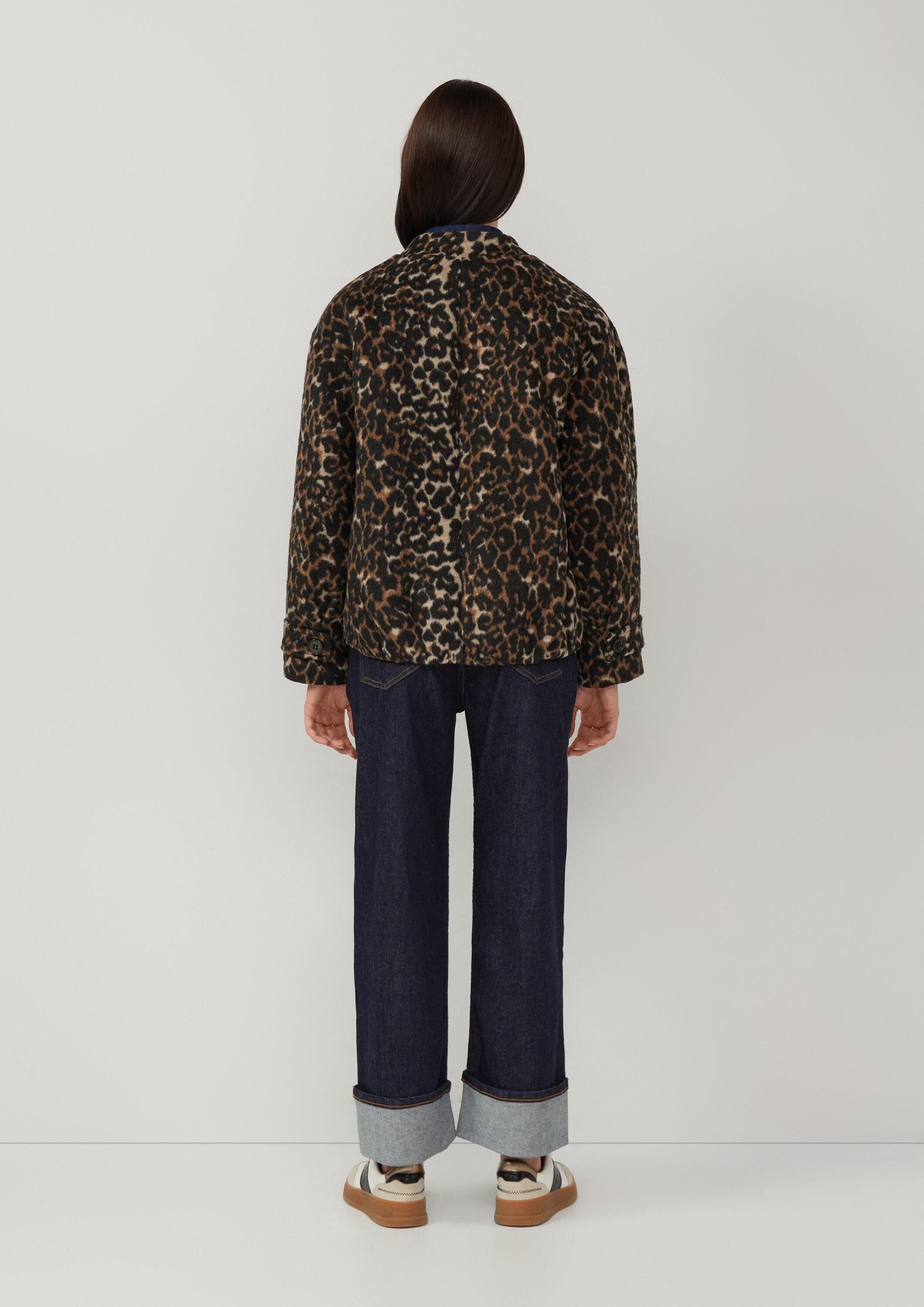 s.Oliver Funktionsjacke Outdoor-Jacke Wollmix-Blouson mit gerafftem Saum und Leo-Print