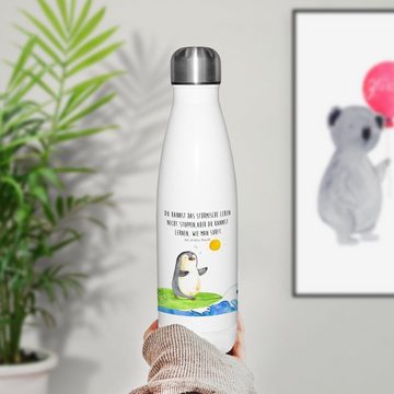 Mr. & Mrs. Panda Thermoflasche Pinguin Surfer - Weiß - Geschenk, Thermos, optimistisch, Trinkflasche, Motivierende Sprüche