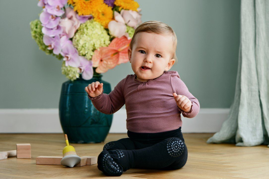 GoBabyGo Strumpfhose »Baby Krabbelstrumpfhose - Kinder Strumpfhose mit ABS  Noppen an Knien, Sohlen und Zehen für Mädchen und Jungs (Schwarz)« online  kaufen | OTTO