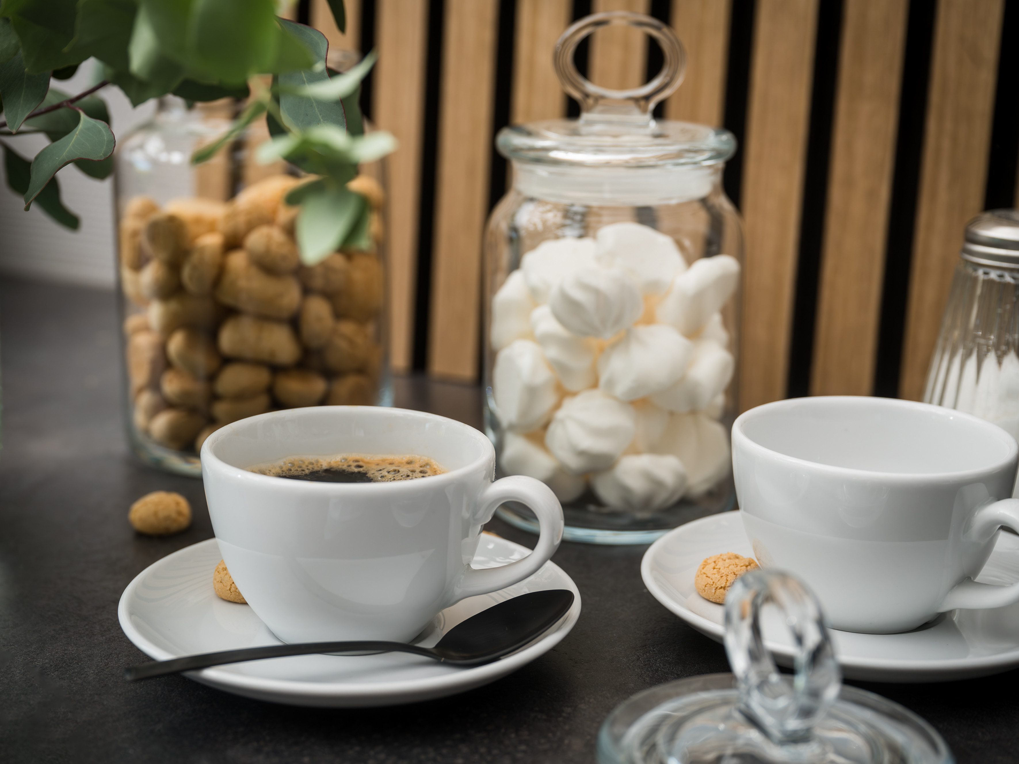CreaTable Tasse Bistrot Weiss, Kaffeetasse Set 8-tlg, 8-tlg., Porzellan, Klassiker in Weiß, Der Alleskönner