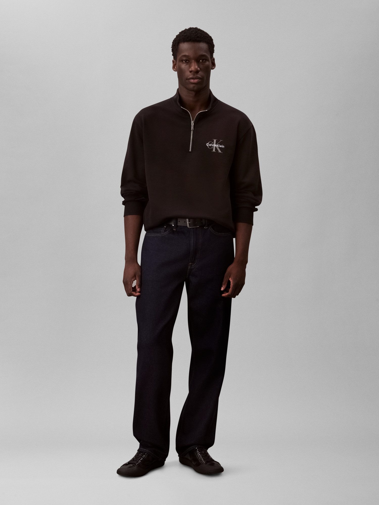 Calvin Klein Jeans Sweatshirt LS EU 350TERRY MICRO MONOLOGO QT Regular fit, Stehkragen und Reißverschluss