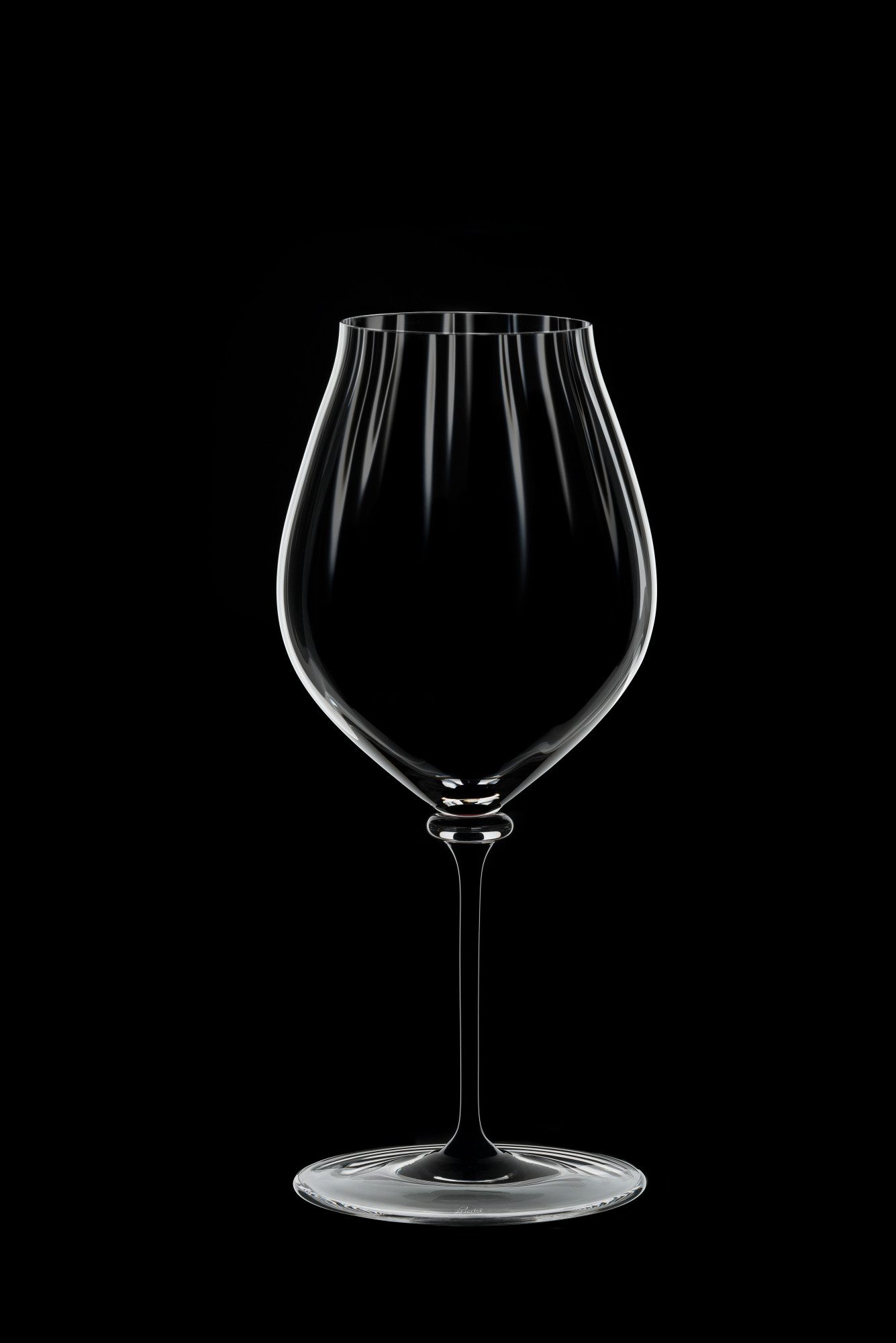 RIEDEL THE WINE GLASS COMPANY Rotweinglas Riedel Fatto A Mano Performance Pinot Noir Schwarz, Kristallglas