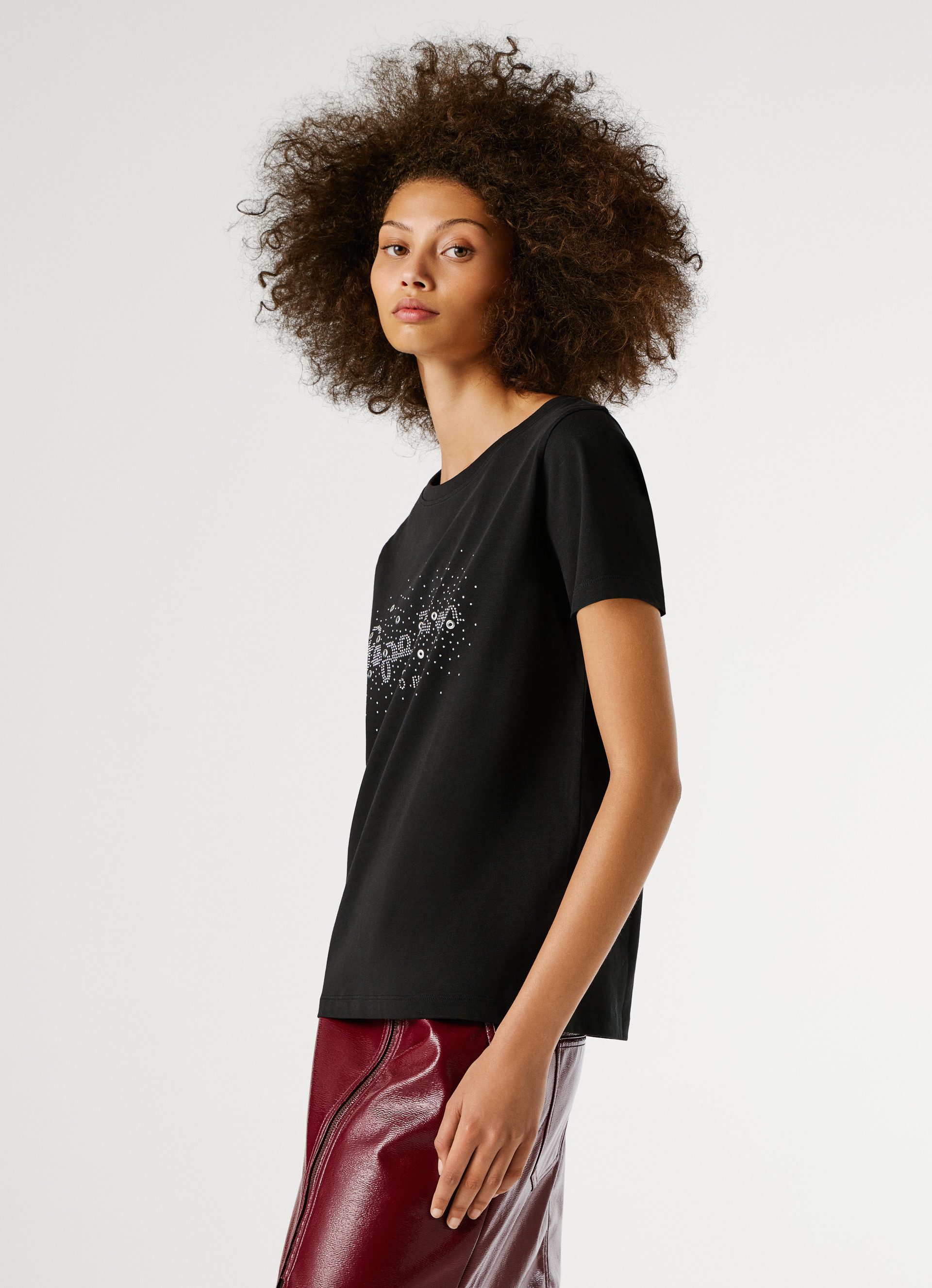 Pepe Jeans T-Shirt BRADY mit Rundhals, Nietenapplikation
