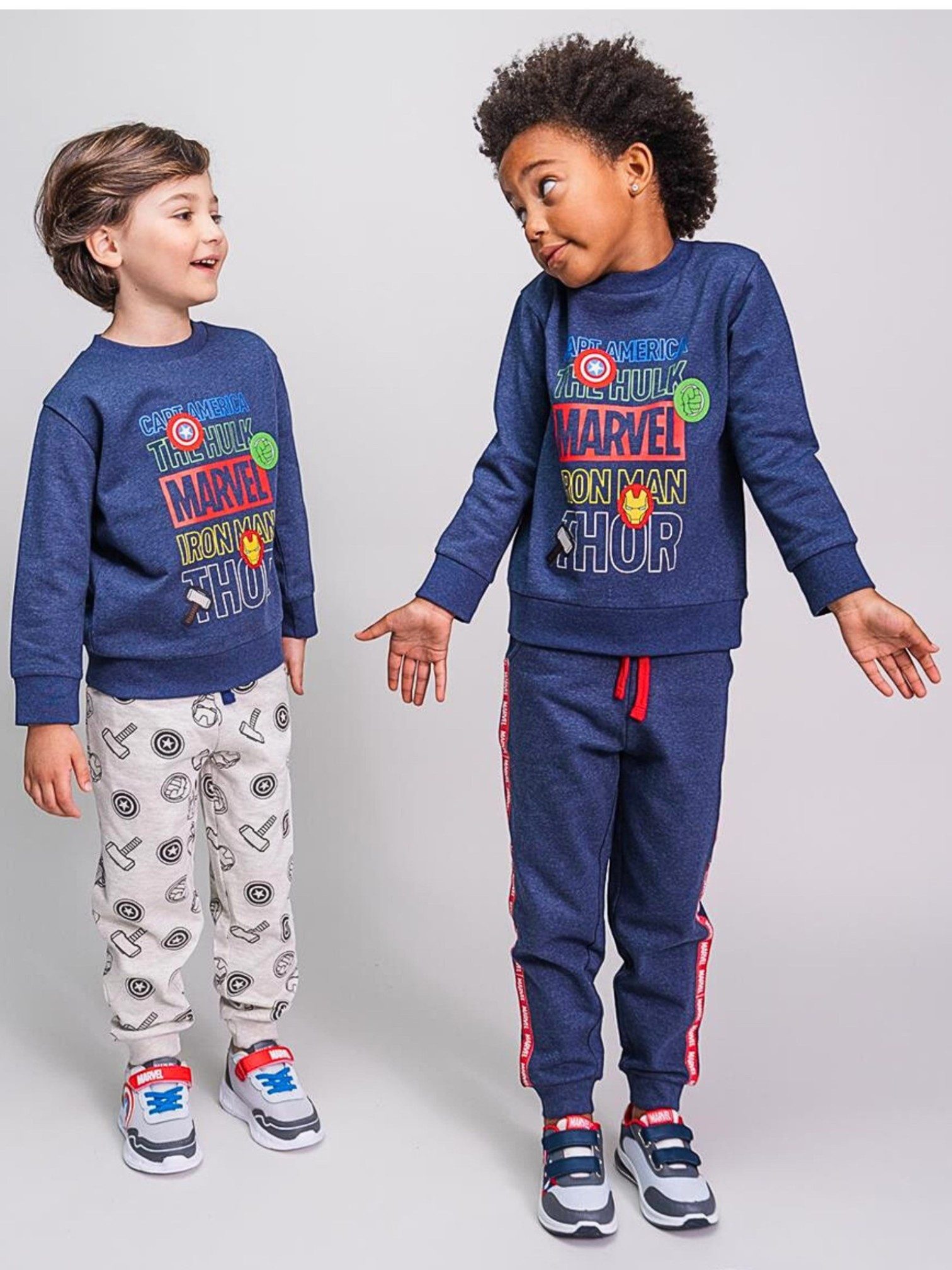 Cerdá Freizeitanzug Marvel (3-tlg), Jungen 3er Set Sweatshirt & 2 Hosen Größe 98 - 122 cm