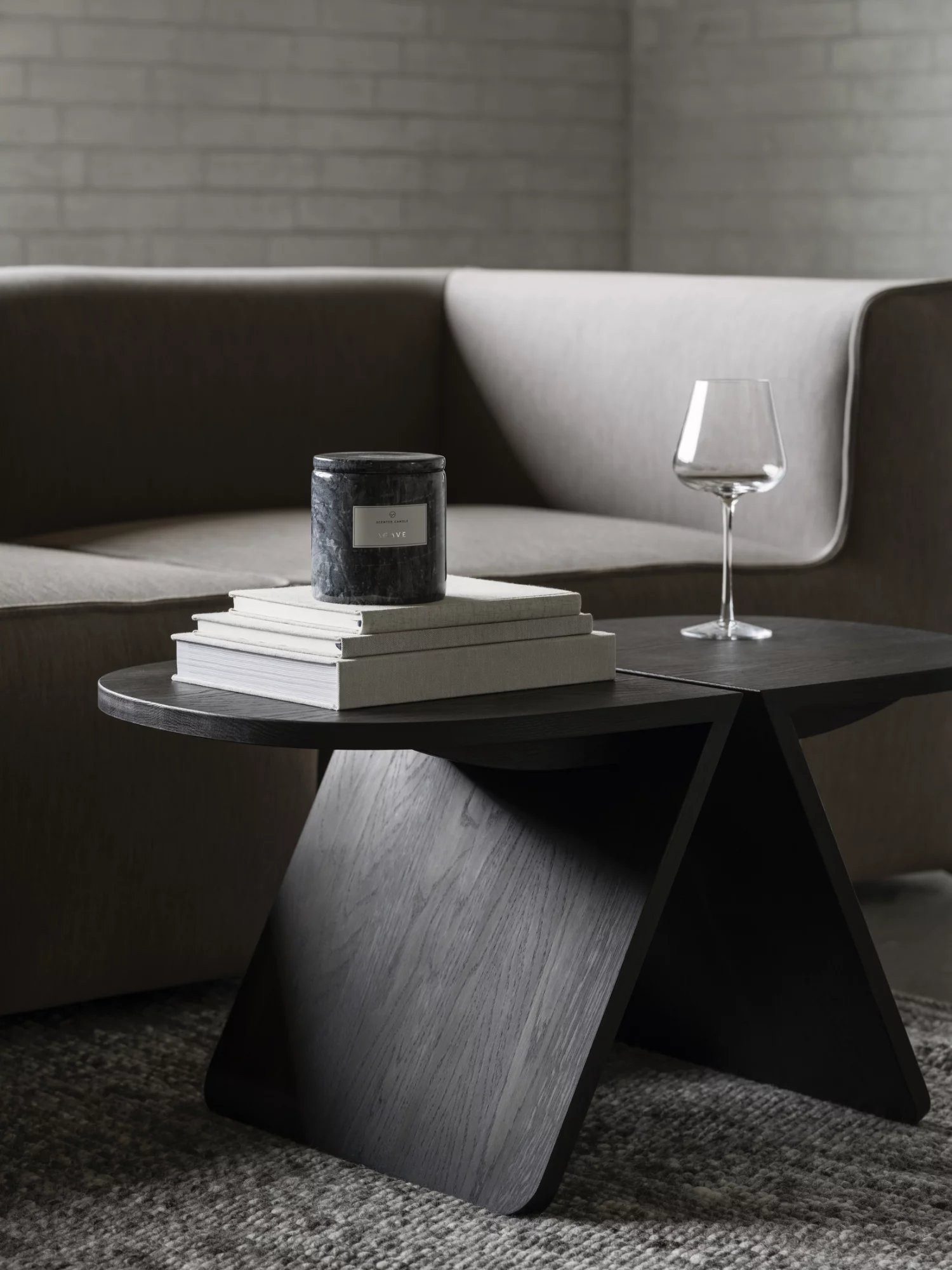 blomus Couchtisch -AVIO- Sofatisch: Abgerundete Formen und symmetrisches Design, Eichenholz, Hochwertig, Modernes Design, Beistelltisch, Hocker, Sofatisch