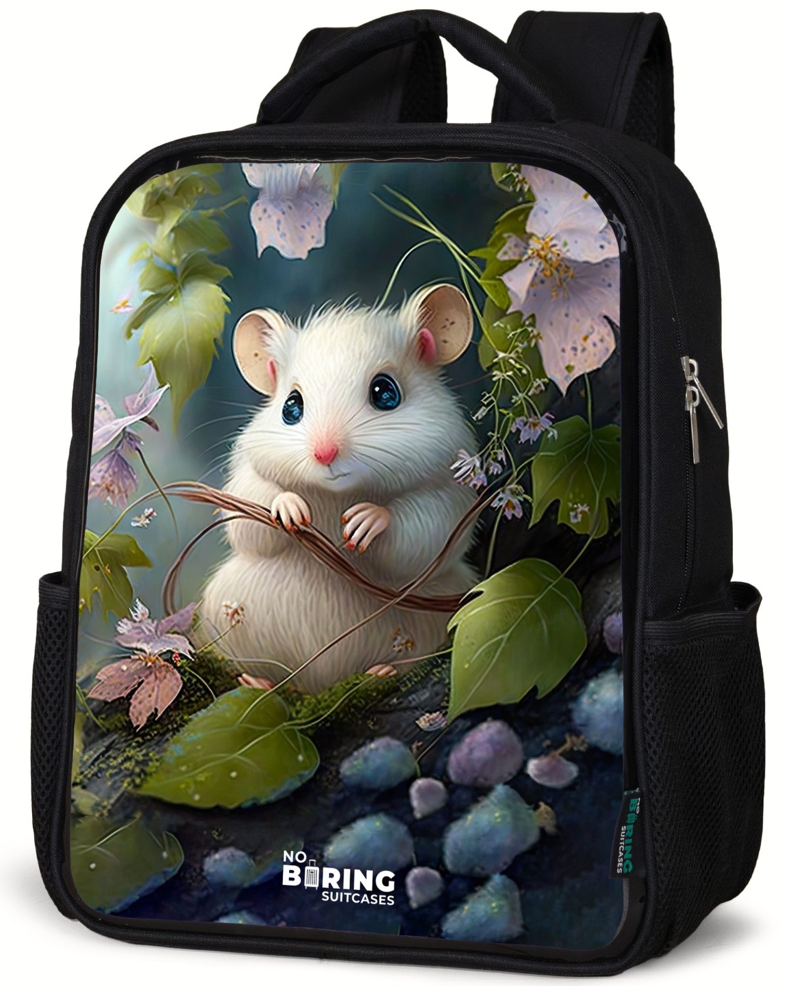 Rucksack Maus umgeben von Blättern